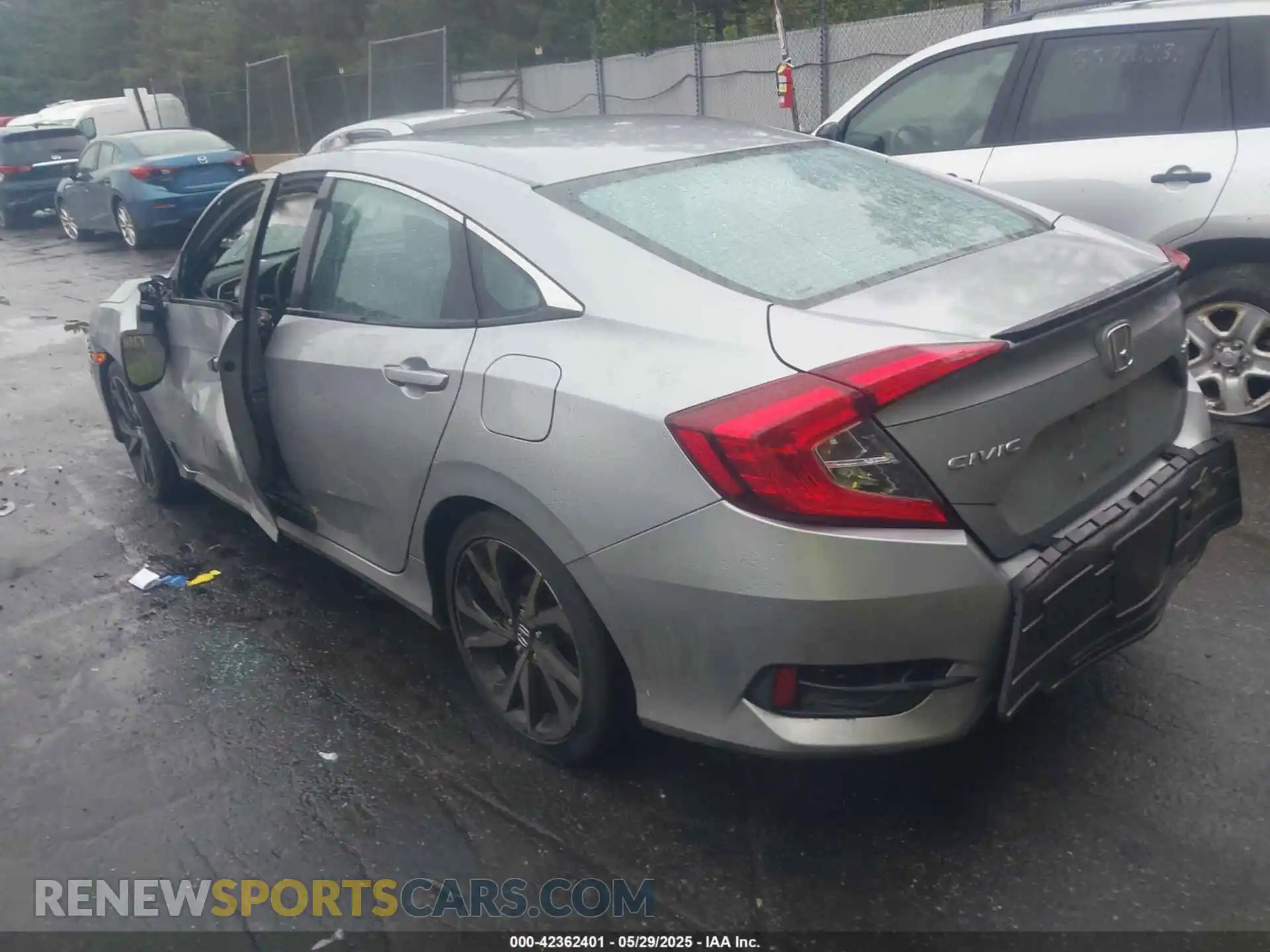 3 fotografías del automóvil dañado 2HGFC2F83KH605818 HONDA CIVIC 2019