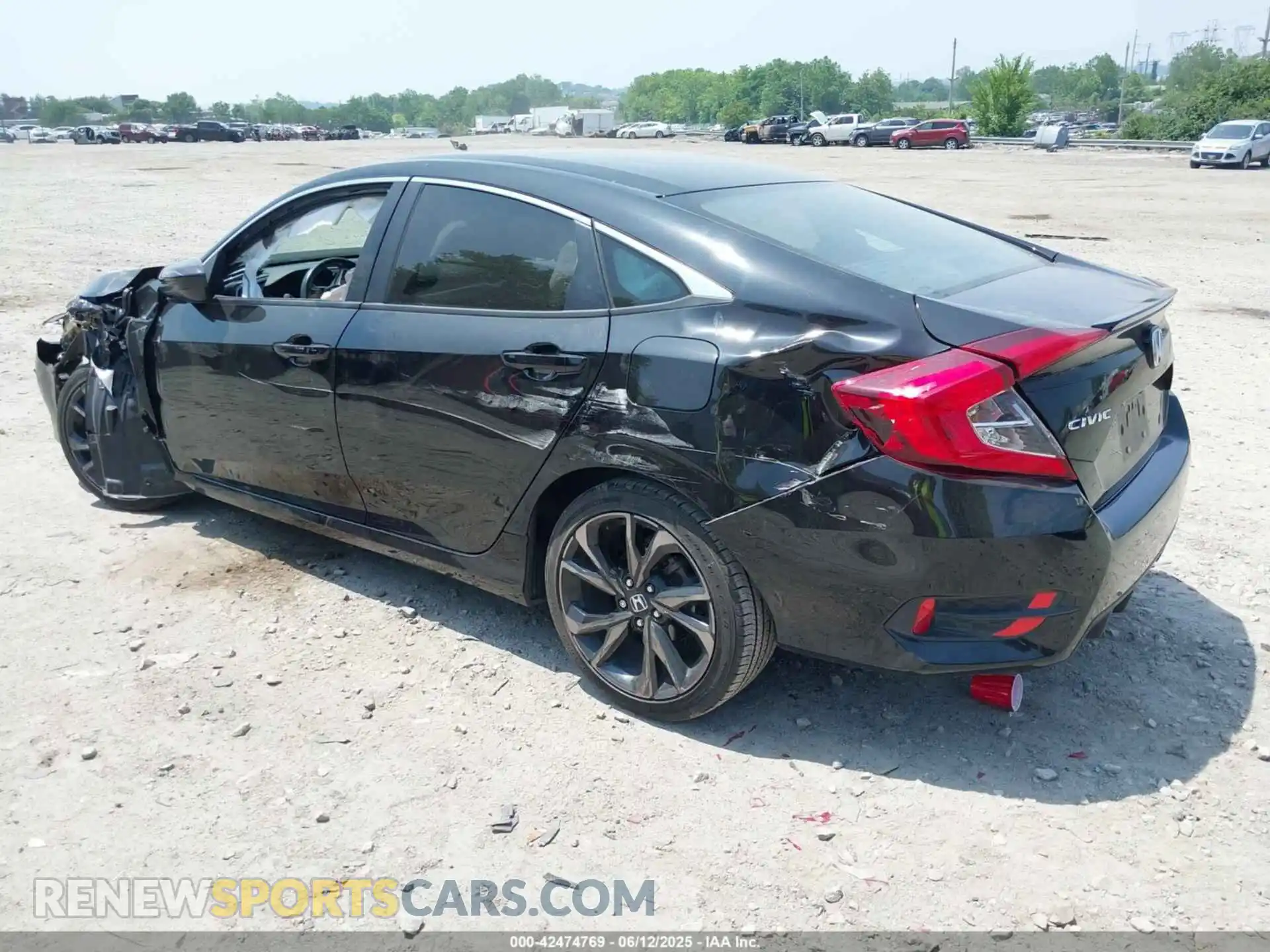 3 Photograph of a damaged car 2HGFC2F86KH590487 HONDA CIVIC 2019