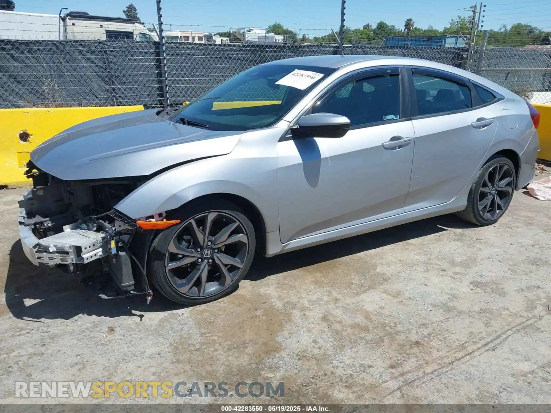 2 Photograph of a damaged car 2HGFC2F86KH605828 HONDA CIVIC 2019