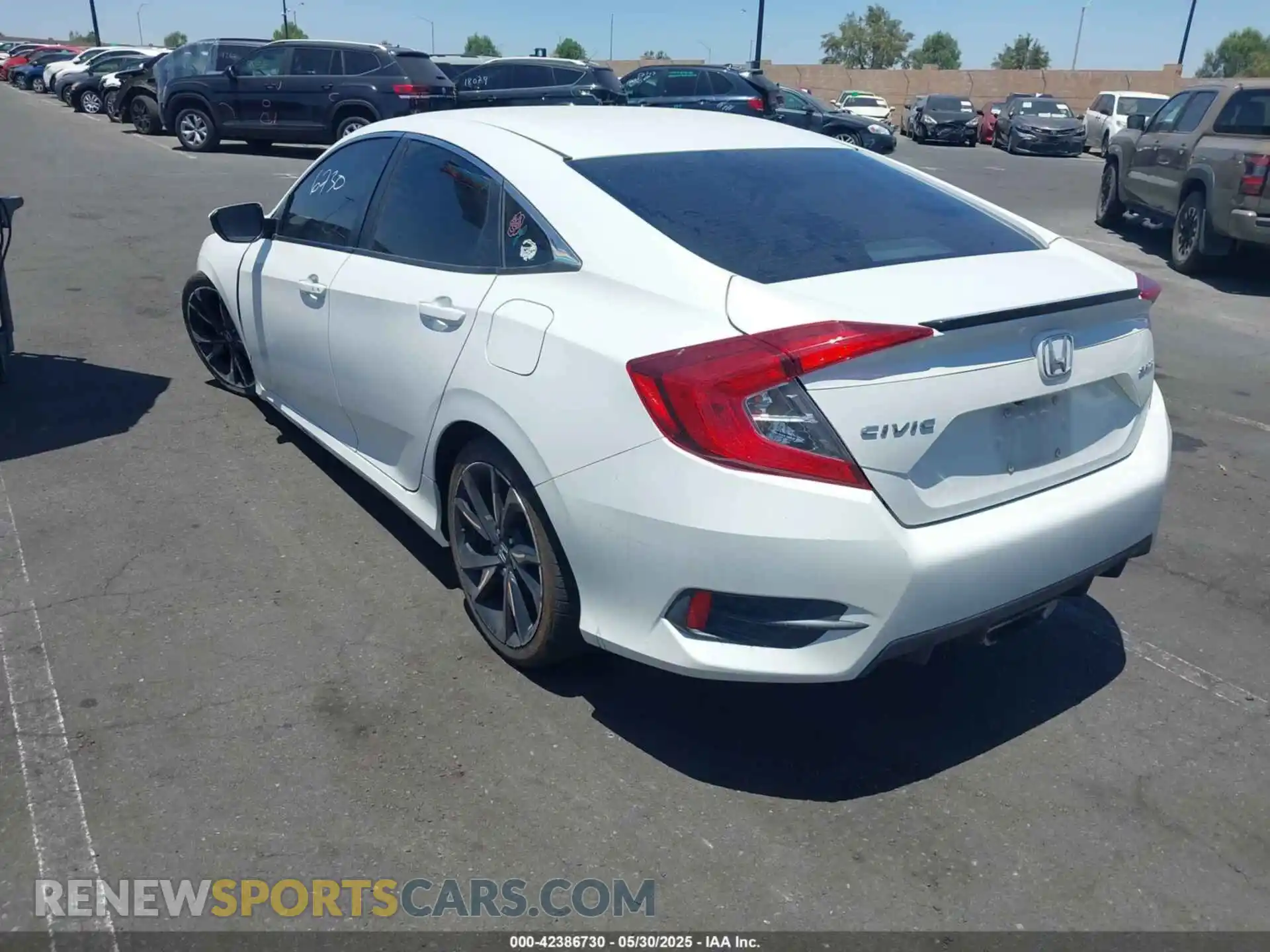 3 fotografías del automóvil dañado 2HGFC2F87KH557532 HONDA CIVIC 2019