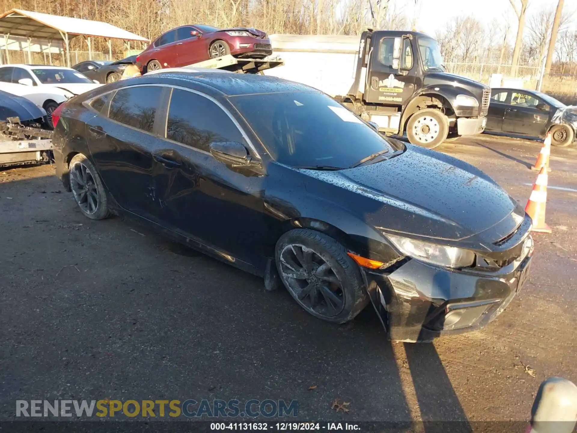 1 Photograph of a damaged car 2HGFC2F88KH557474 HONDA CIVIC 2019