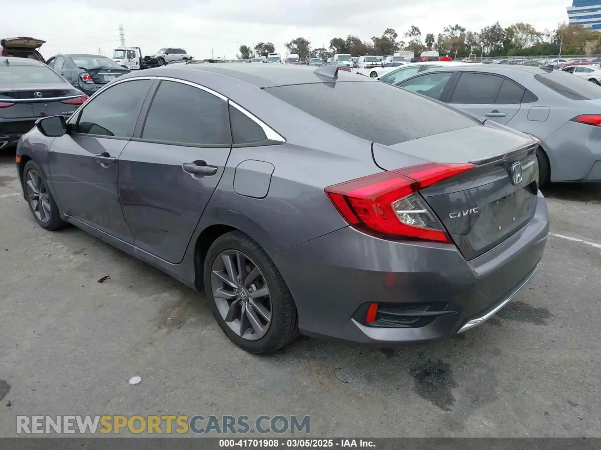 3 Photograph of a damaged car 19XFC1F33LE210354 HONDA CIVIC 2020