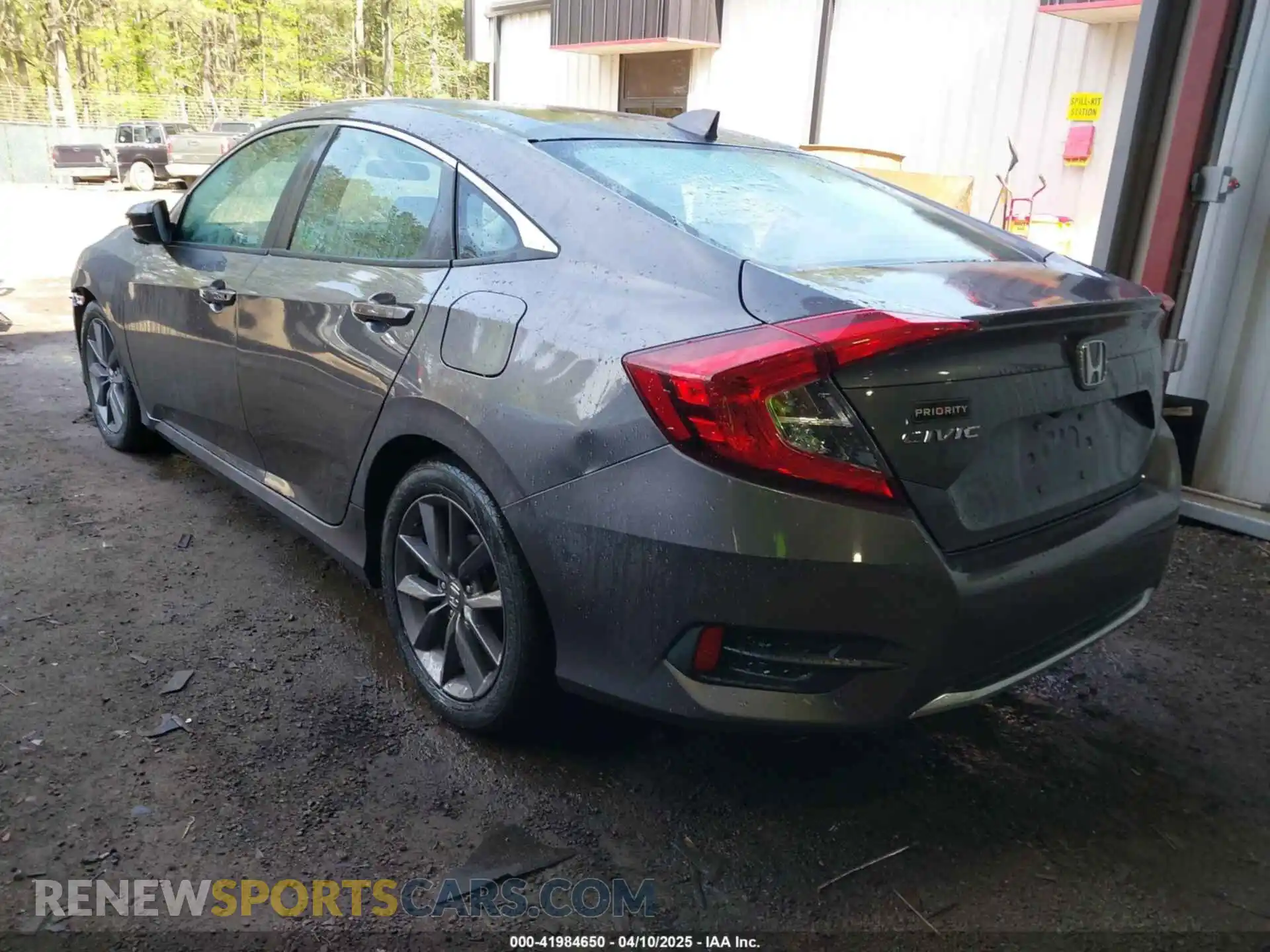 3 Photograph of a damaged car 19XFC1F38LE001868 HONDA CIVIC 2020
