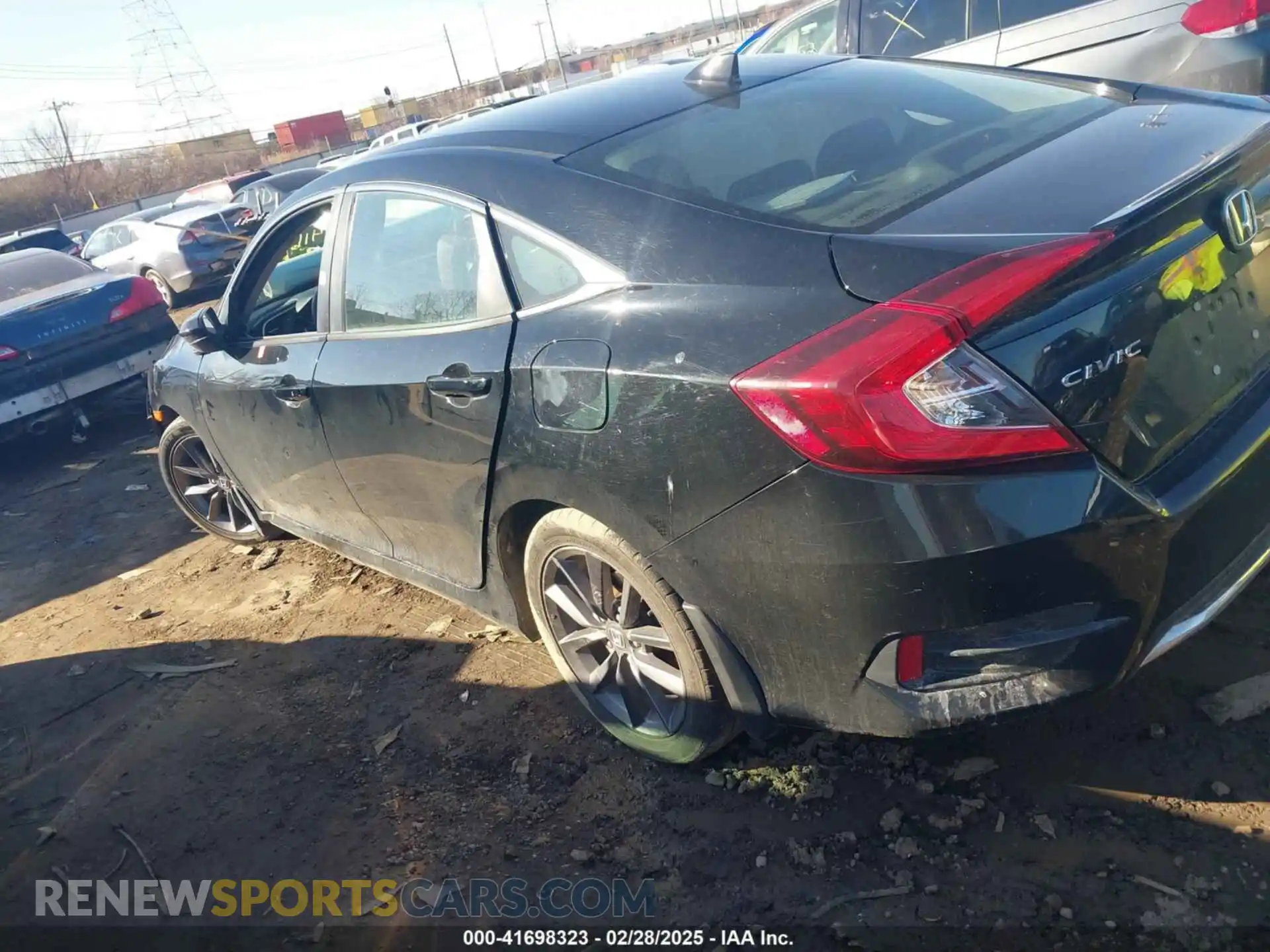 3 Photograph of a damaged car 19XFC1F38LE021201 HONDA CIVIC 2020