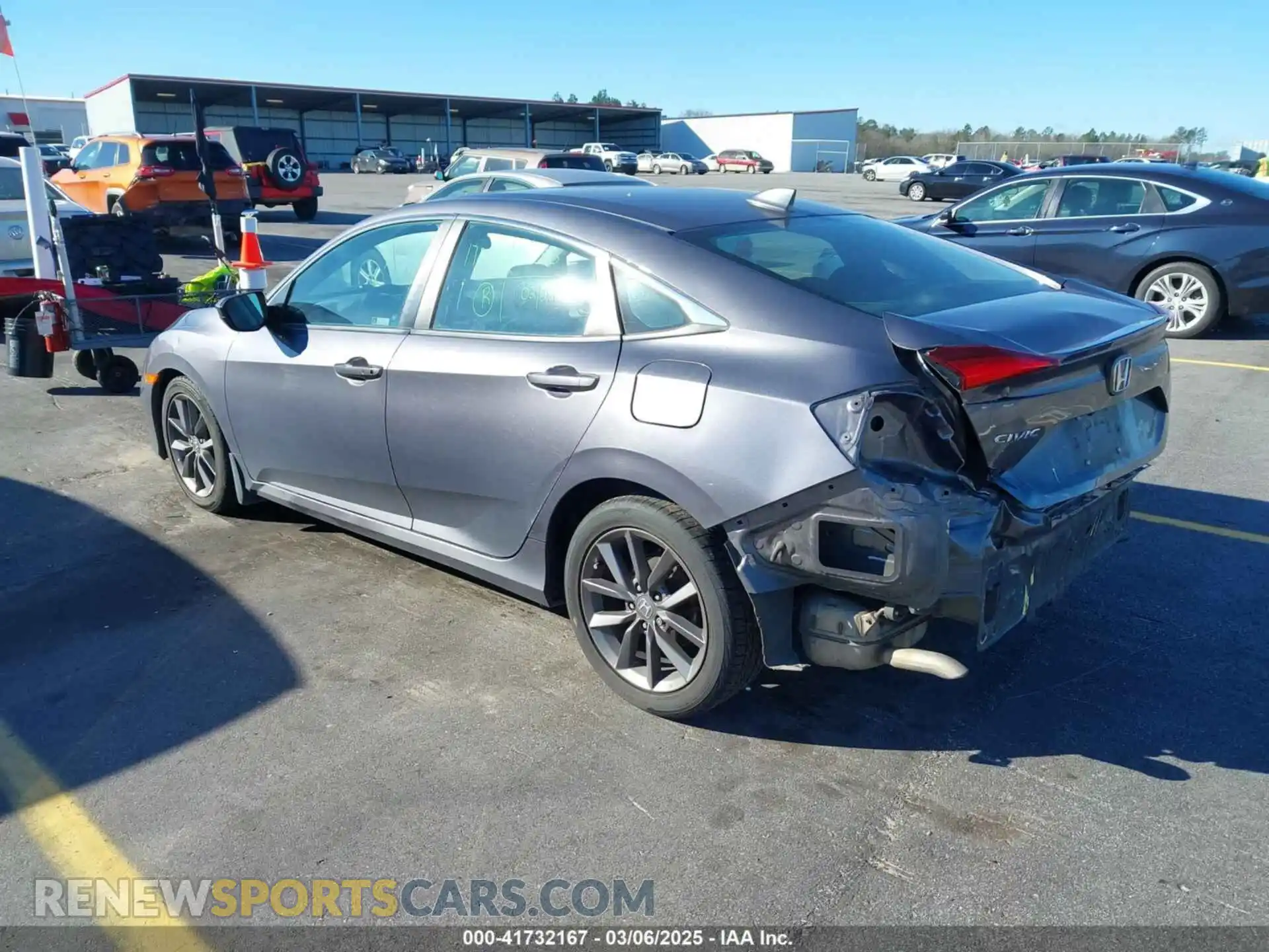 3 Photograph of a damaged car 19XFC1F39LE011891 HONDA CIVIC 2020
