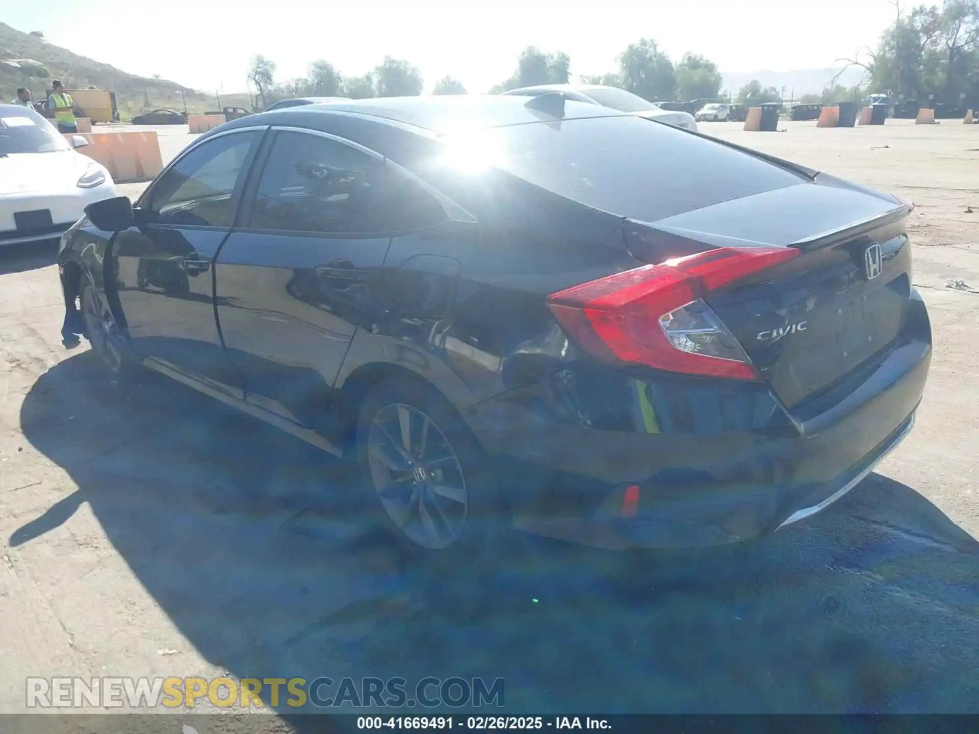3 Photograph of a damaged car 19XFC1F3XLE200355 HONDA CIVIC 2020