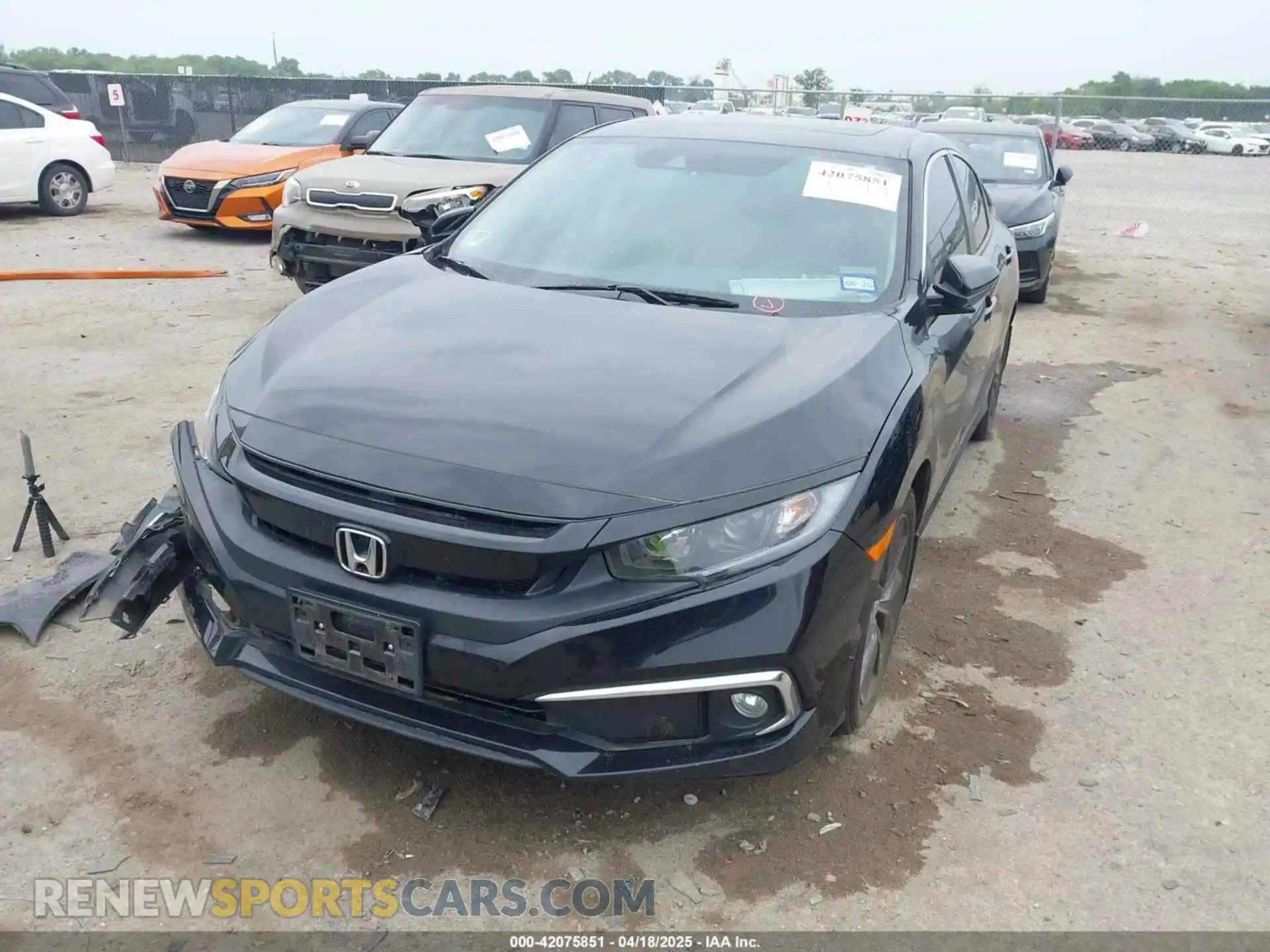 2 Photograph of a damaged car 19XFC1F73LE008083 HONDA CIVIC 2020