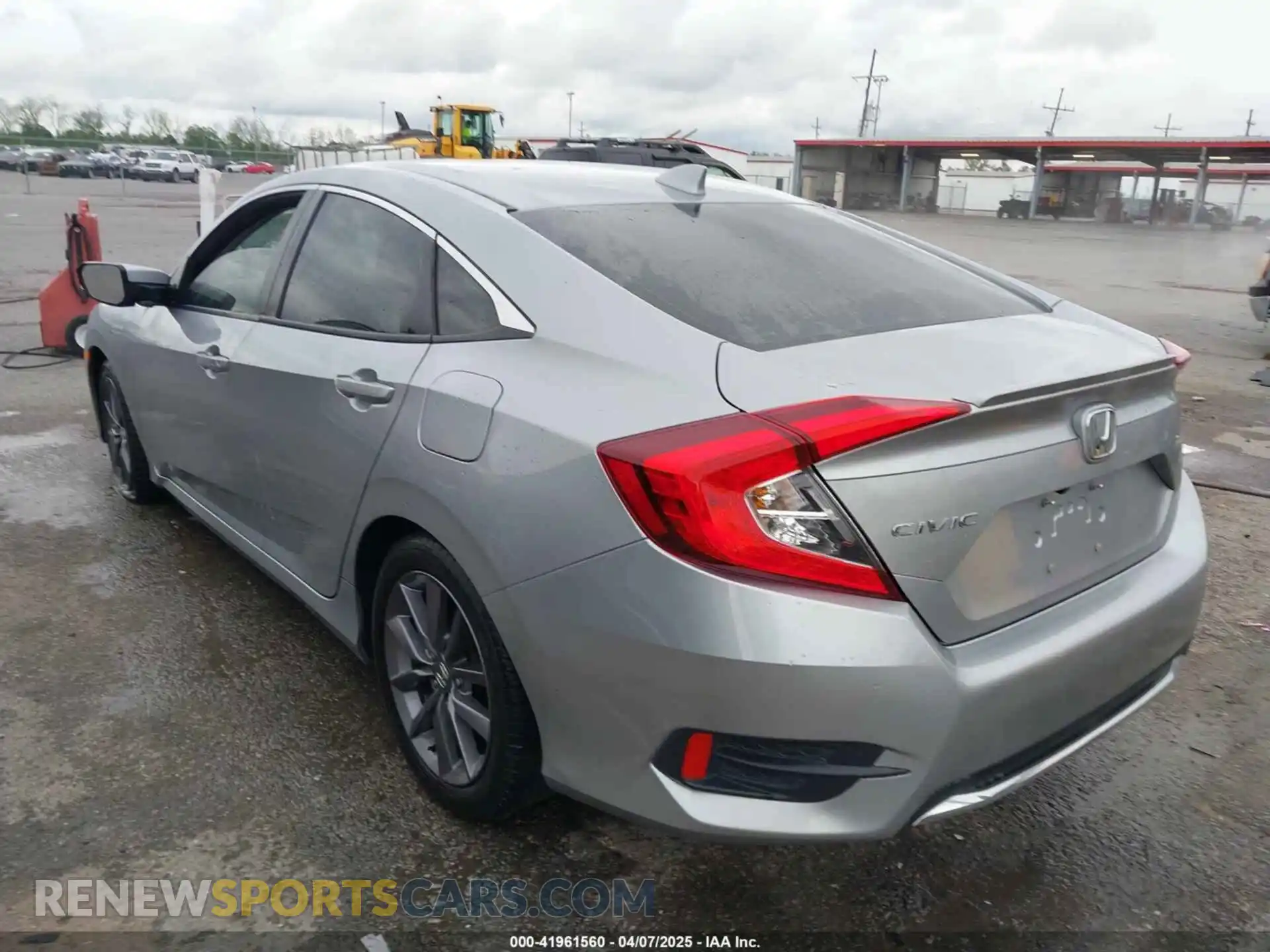 3 Photograph of a damaged car 19XFC1F78LE001386 HONDA CIVIC 2020