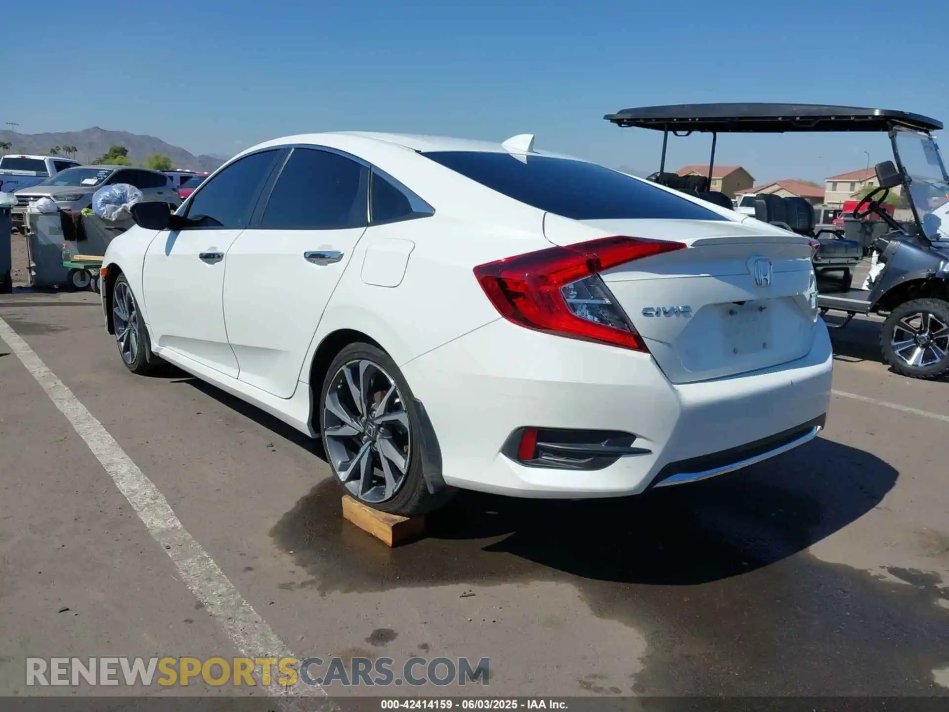 3 Photograph of a damaged car 19XFC1F99LE005058 HONDA CIVIC 2020