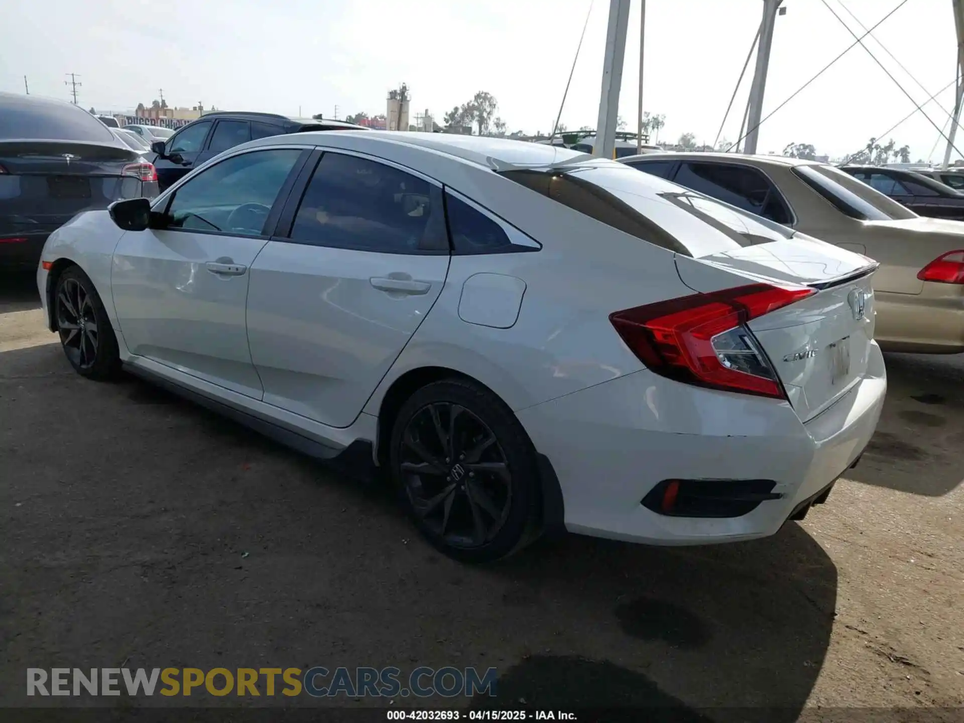3 Photograph of a damaged car 19XFC2E88LE001033 HONDA CIVIC 2020