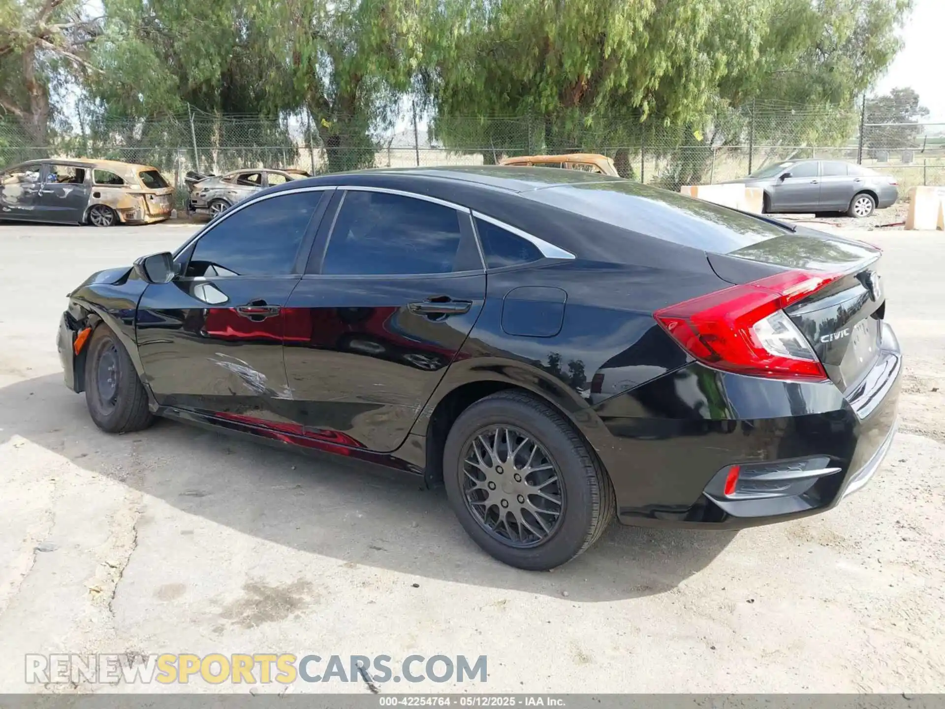 3 Photograph of a damaged car 19XFC2F60LE205788 HONDA CIVIC 2020