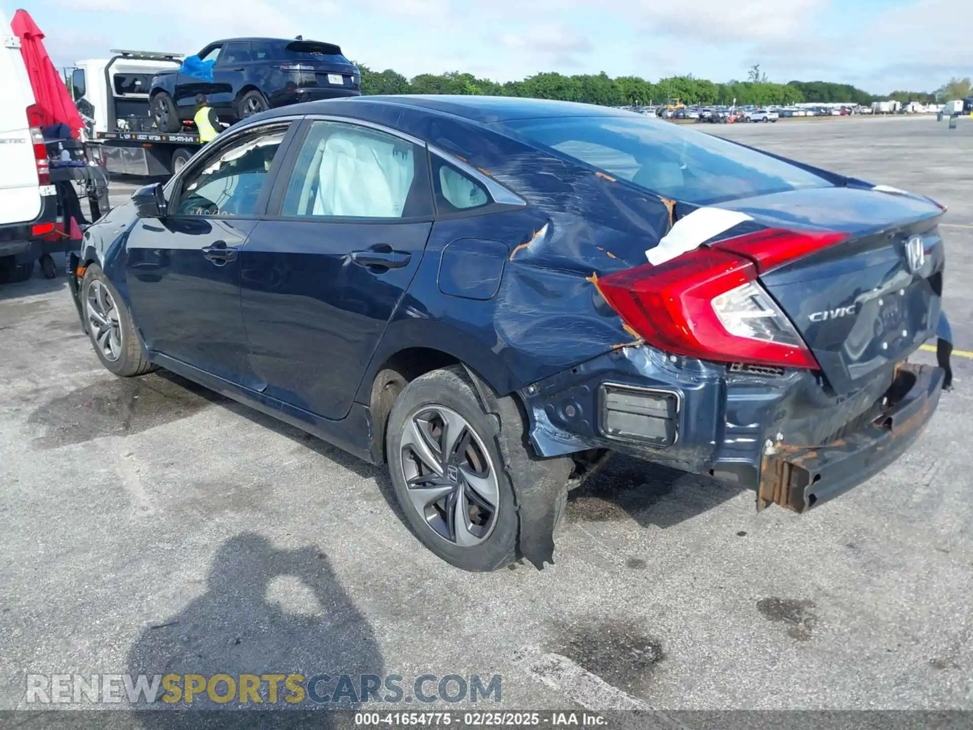 3 Photograph of a damaged car 19XFC2F61LE020441 HONDA CIVIC 2020