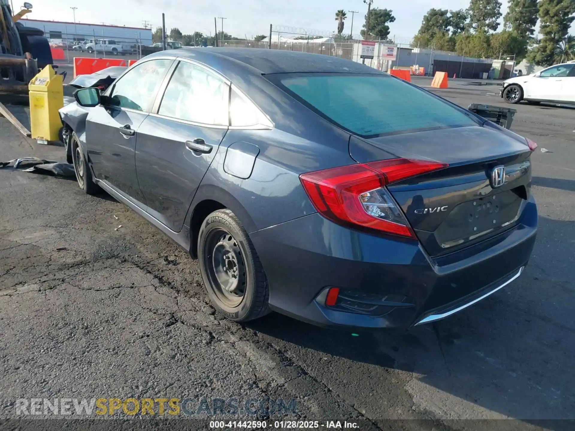 3 Photograph of a damaged car 19XFC2F61LE209087 HONDA CIVIC 2020