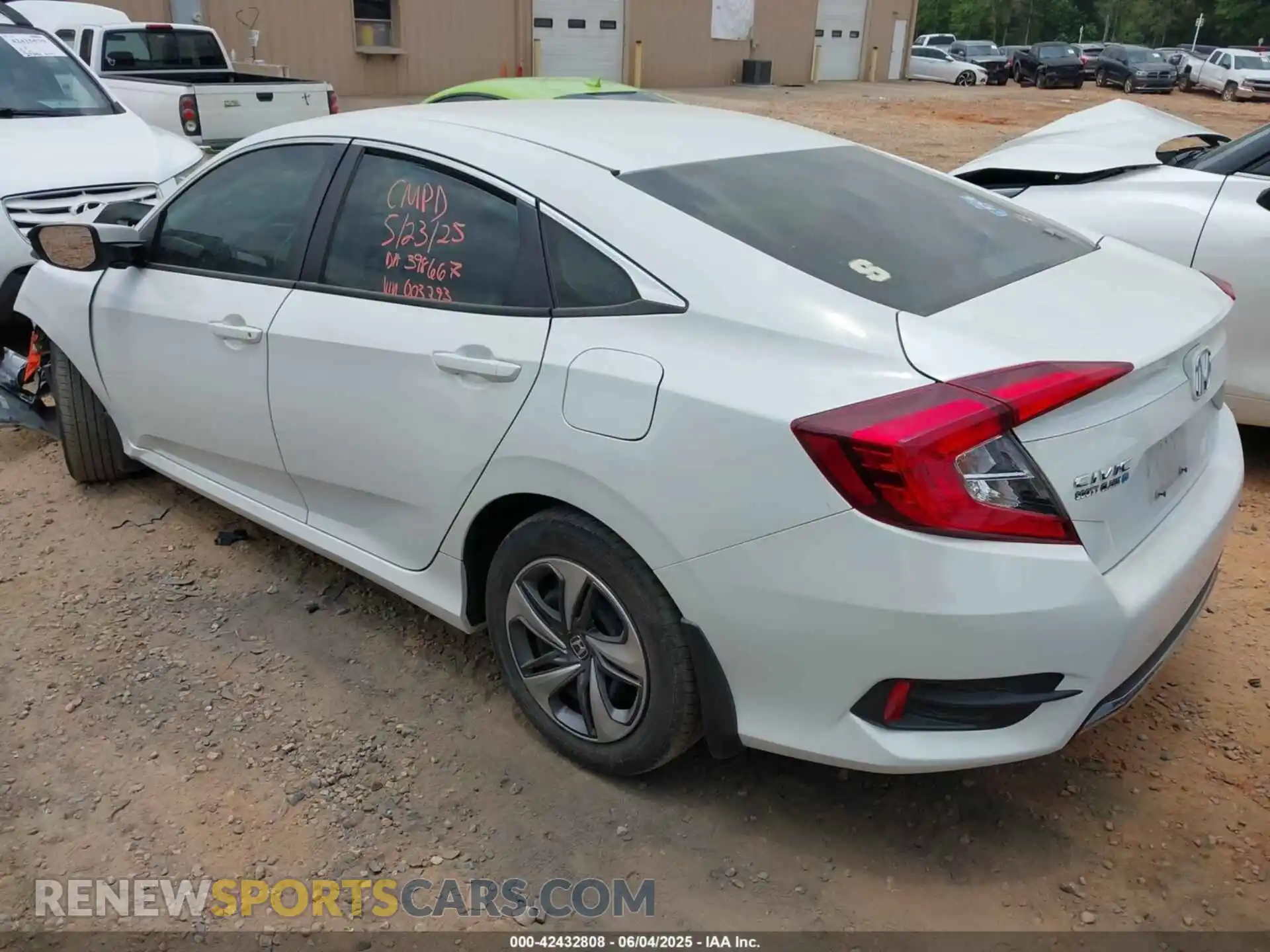 3 Photograph of a damaged car 19XFC2F62LE003793 HONDA CIVIC 2020