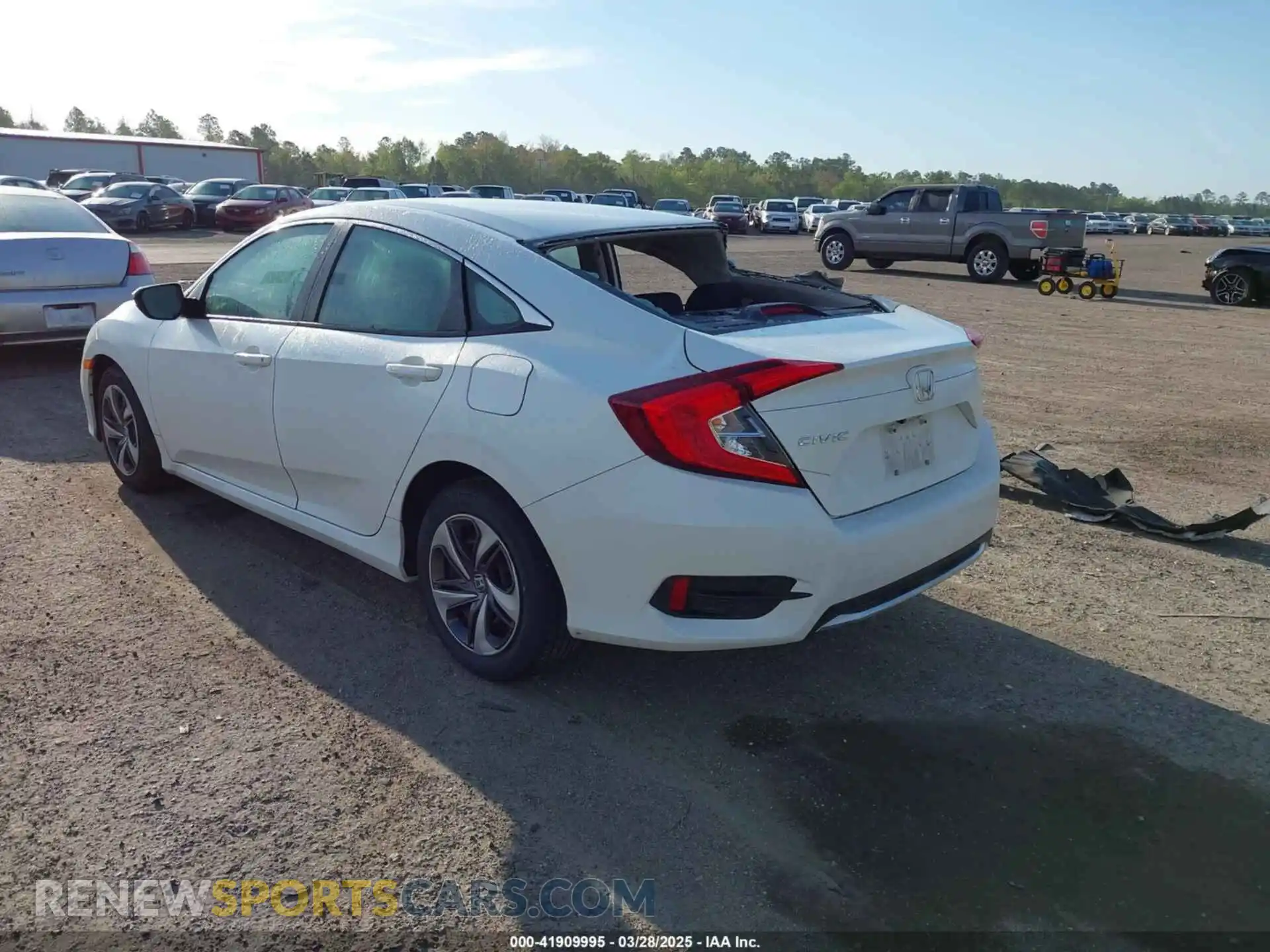 3 Photograph of a damaged car 19XFC2F62LE212421 HONDA CIVIC 2020