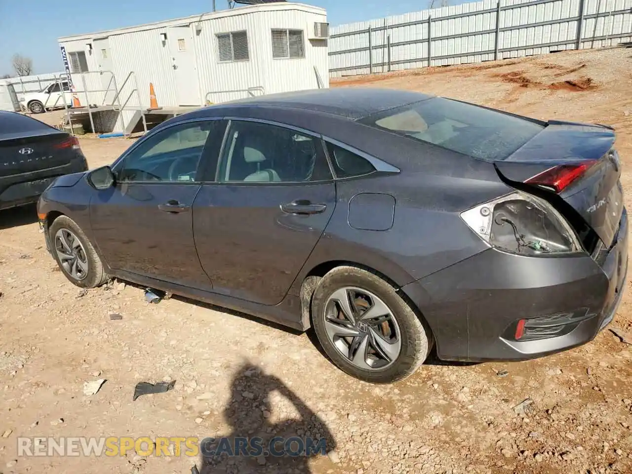 2 fotografías del automóvil dañado 19XFC2F66LE004252 HONDA CIVIC 2020