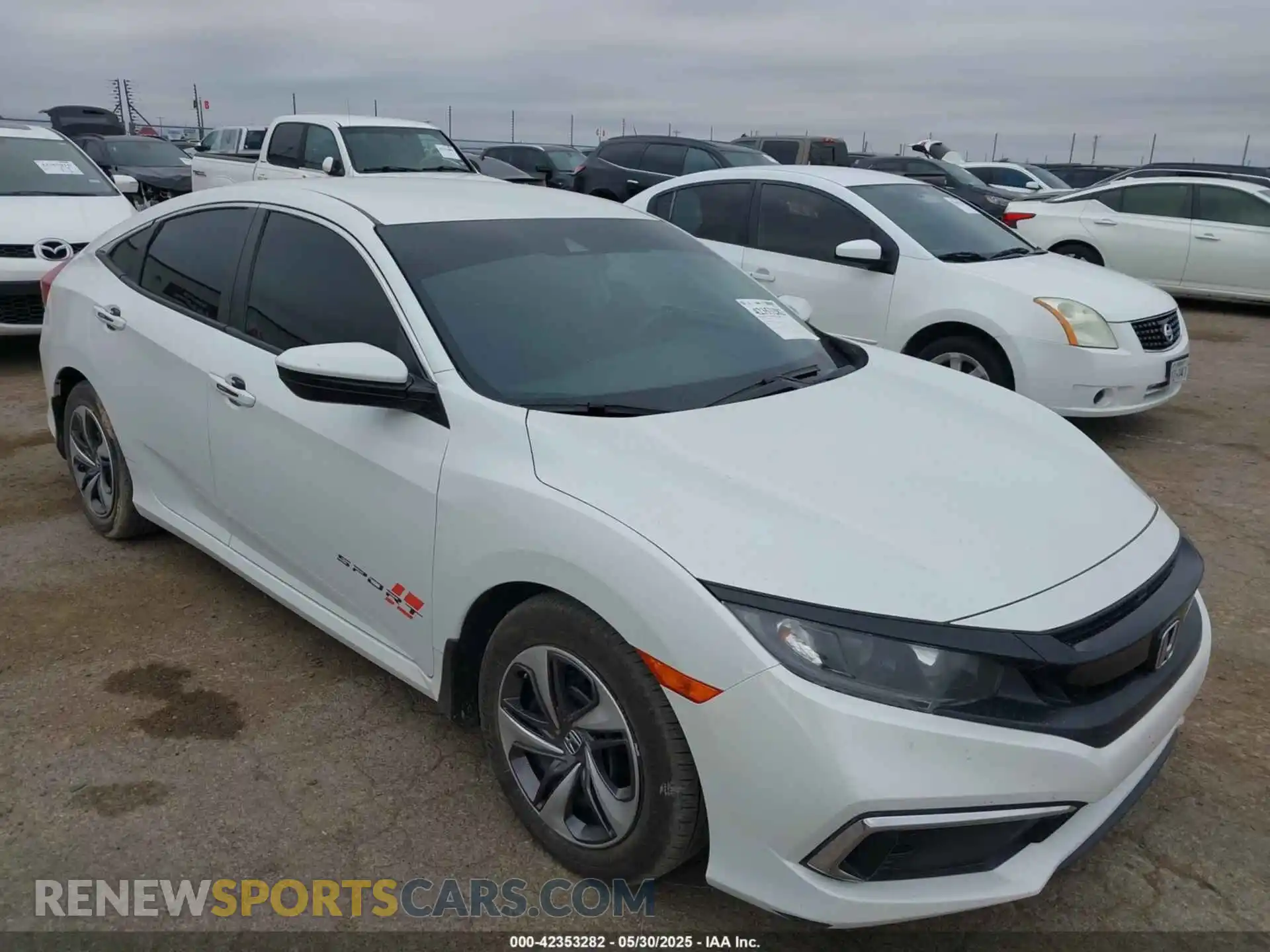 1 Photograph of a damaged car 19XFC2F66LE011699 HONDA CIVIC 2020