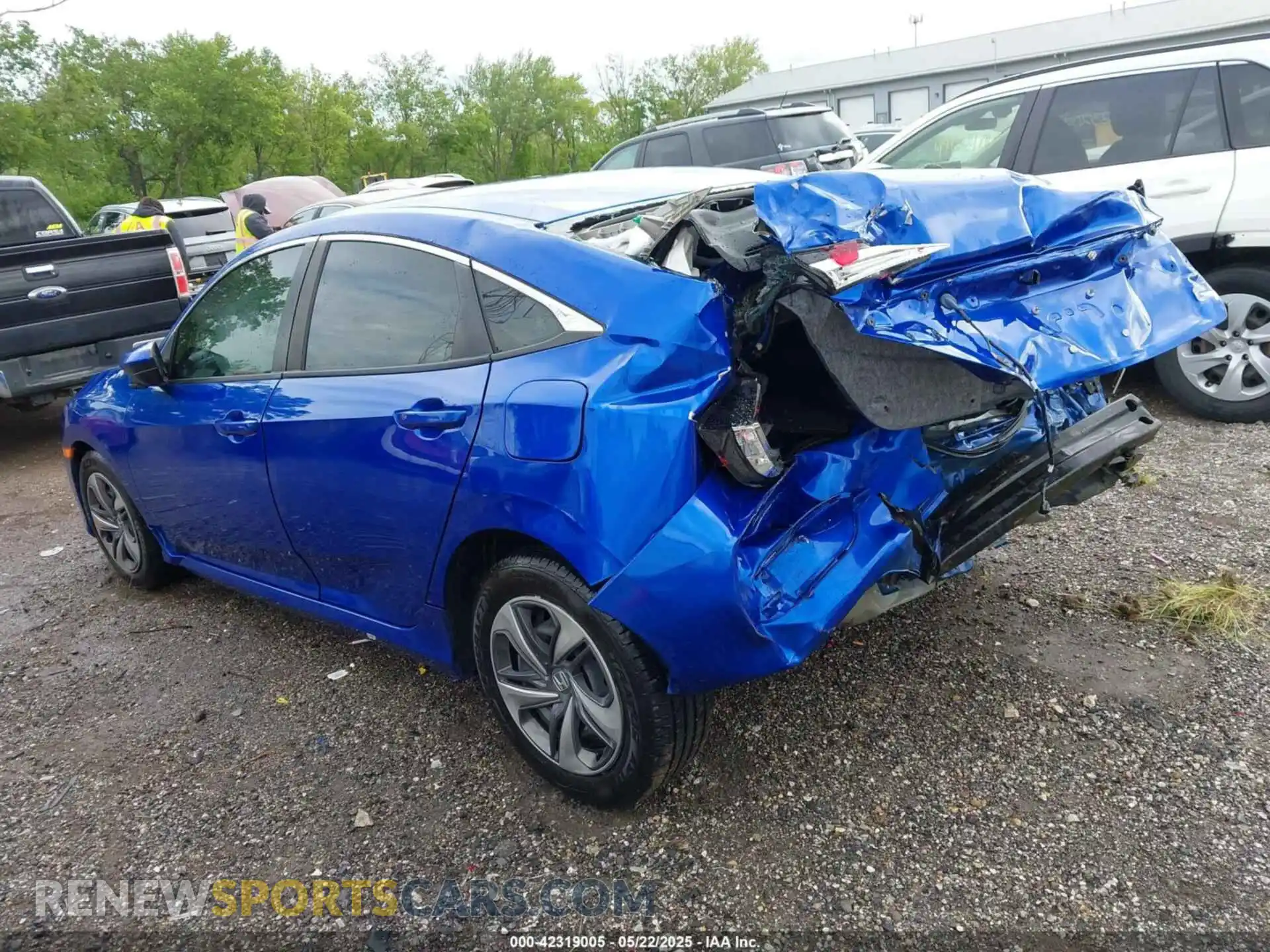 3 Photograph of a damaged car 19XFC2F66LE030527 HONDA CIVIC 2020
