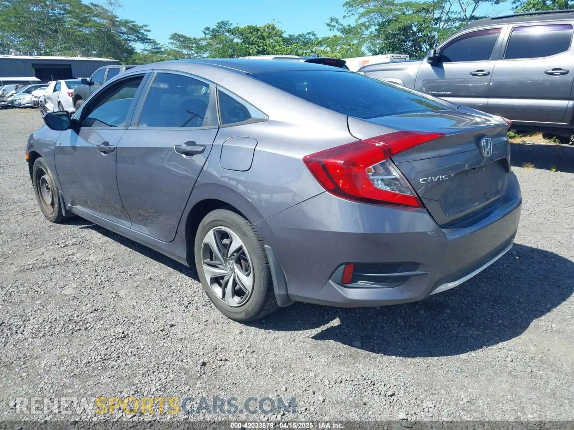 3 Photograph of a damaged car 19XFC2F67LE001375 HONDA CIVIC 2020