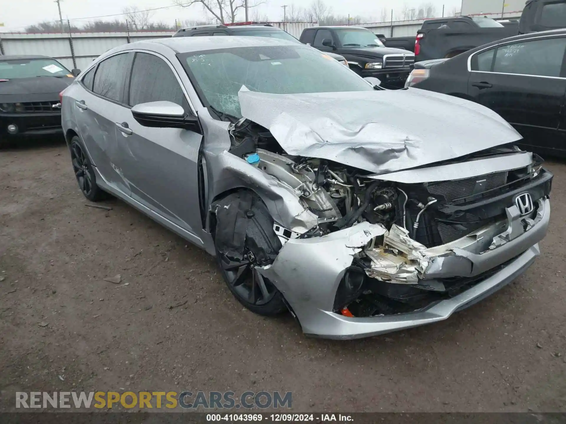 1 Photograph of a damaged car 19XFC2F80LE010503 HONDA CIVIC 2020