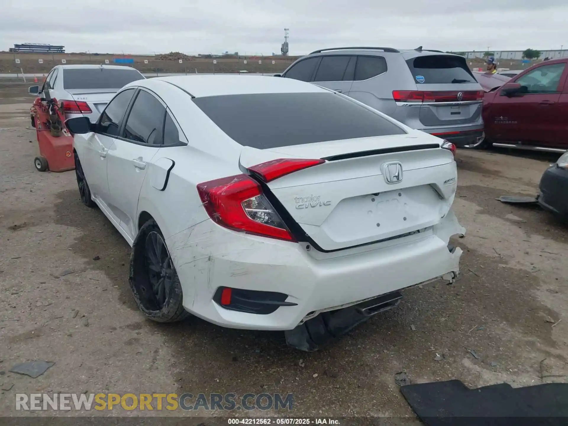 3 Photograph of a damaged car 19XFC2F80LE017161 HONDA CIVIC 2020