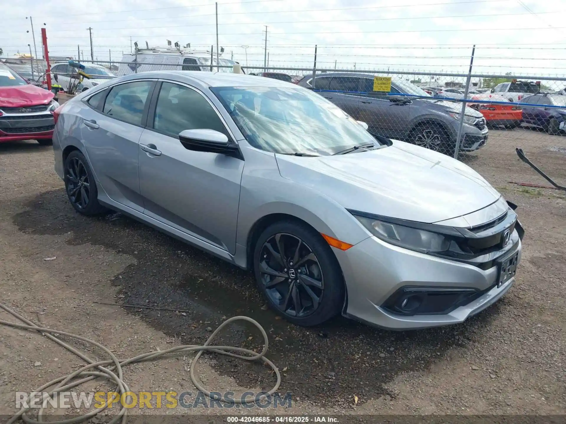 1 Photograph of a damaged car 19XFC2F81LE025737 HONDA CIVIC 2020