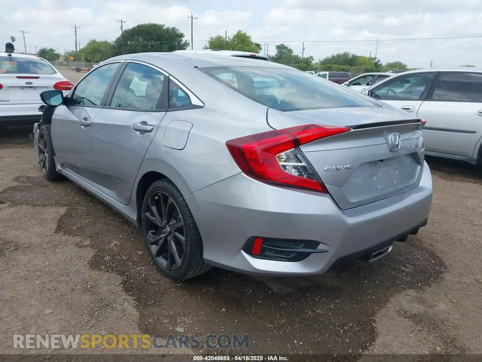 3 Photograph of a damaged car 19XFC2F81LE025737 HONDA CIVIC 2020
