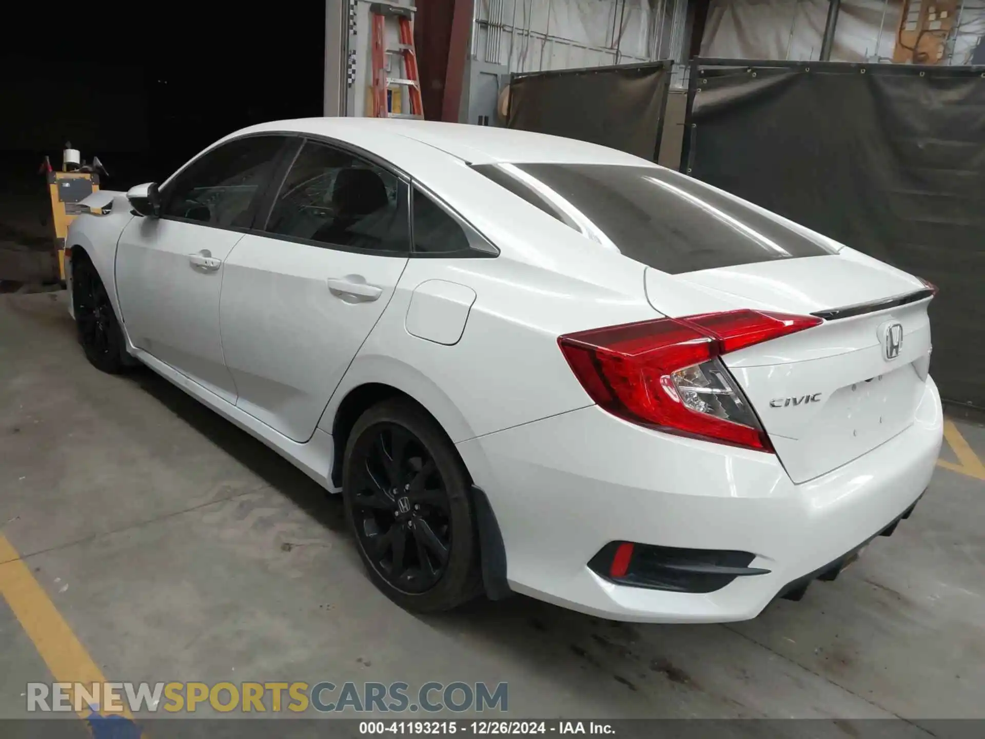 3 Photograph of a damaged car 19XFC2F82LE001575 HONDA CIVIC 2020