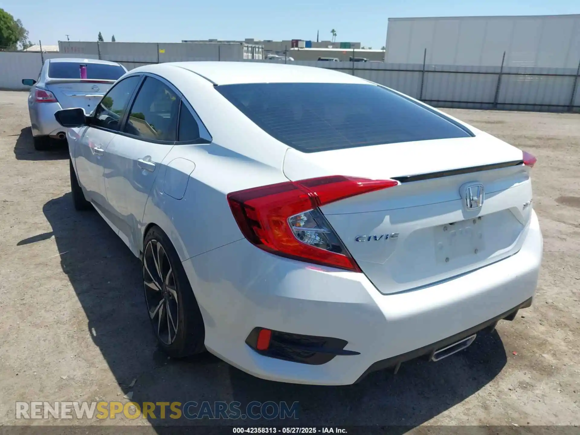 3 Photograph of a damaged car 19XFC2F83LE215720 HONDA CIVIC 2020