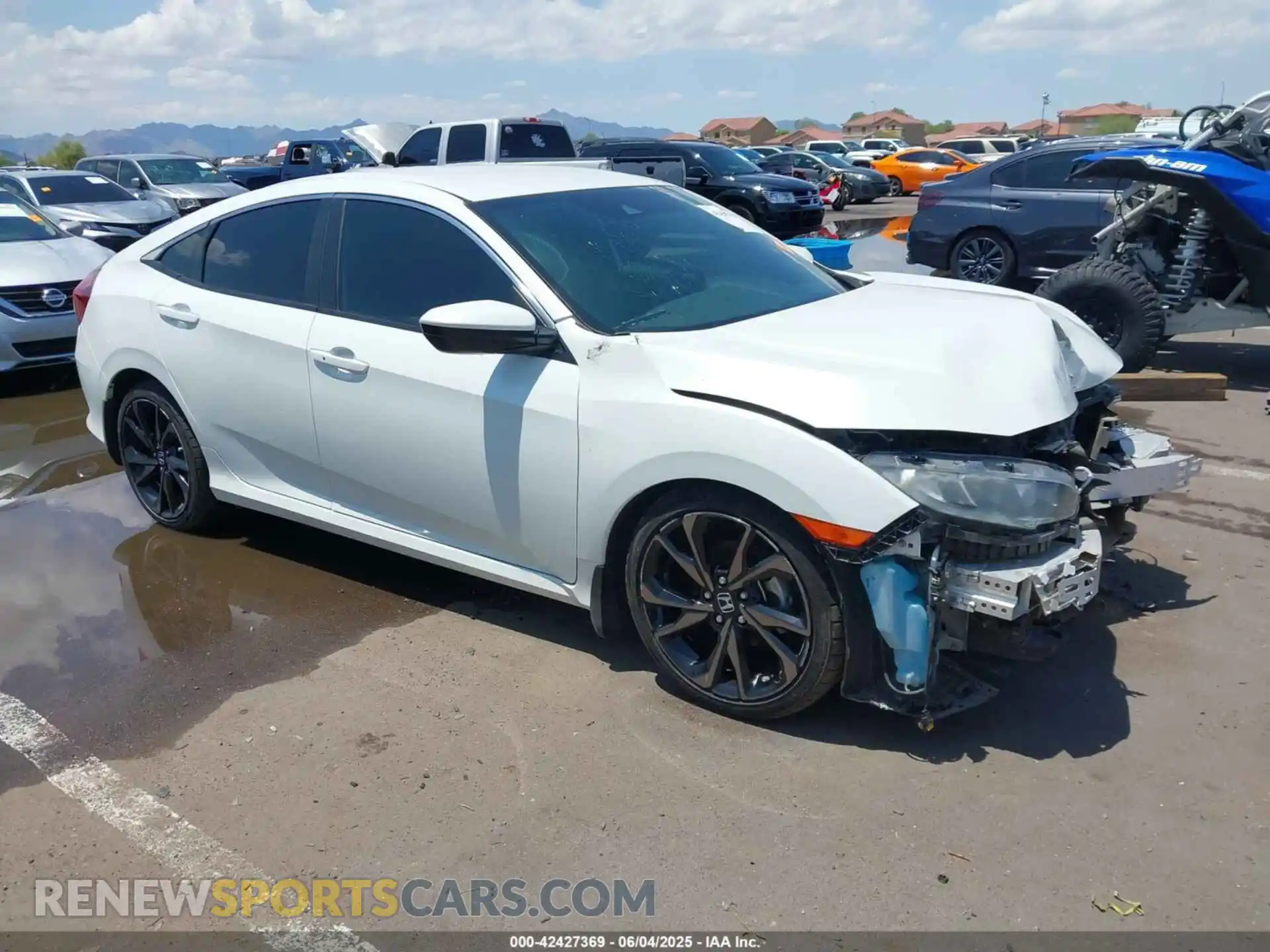 1 Photograph of a damaged car 19XFC2F85LE000825 HONDA CIVIC 2020