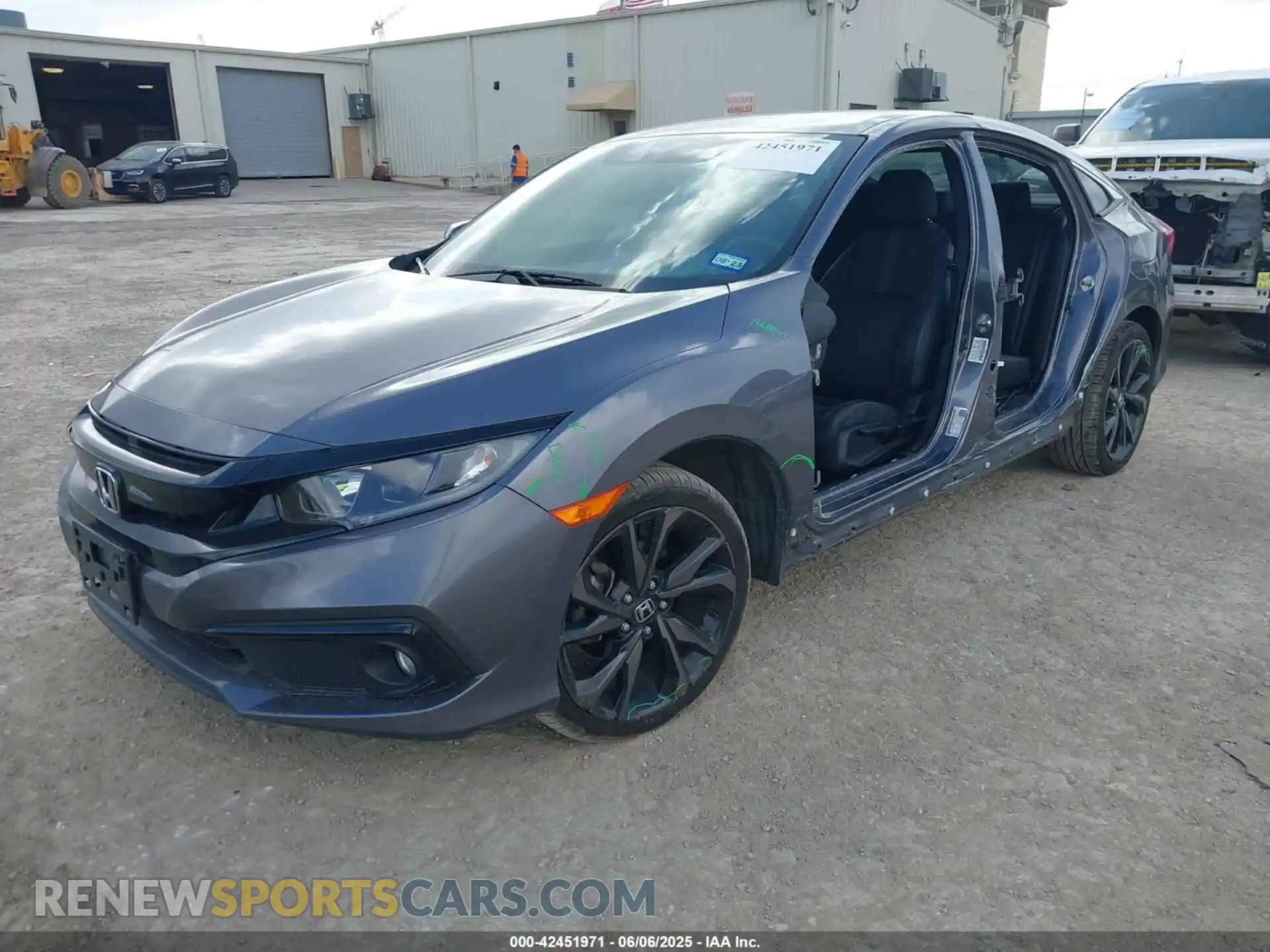 2 Фотография поврежденного автомобиля 19XFC2F89LE000584 HONDA CIVIC 2020