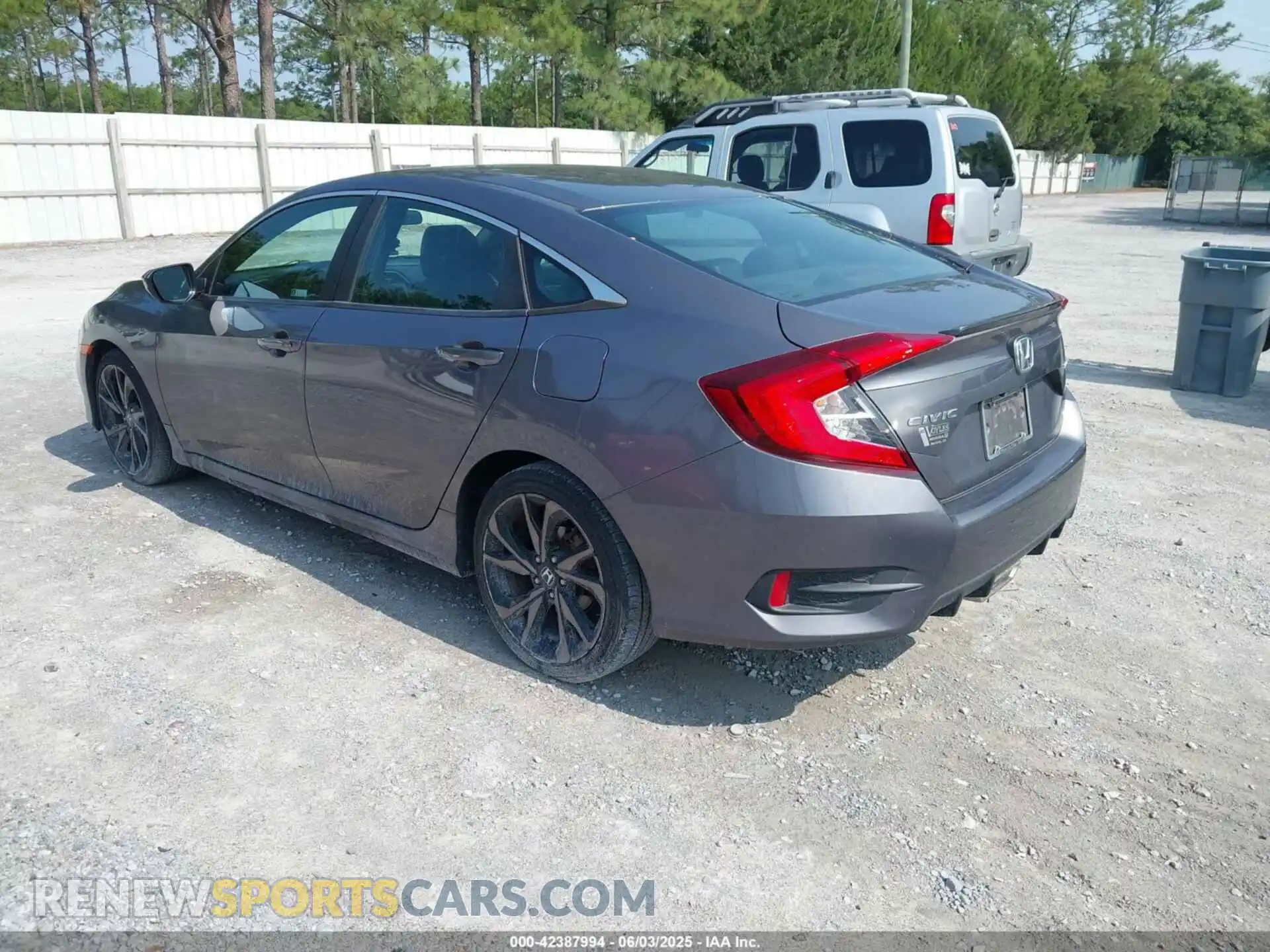 3 Photograph of a damaged car 19XFC2F8XLE020620 HONDA CIVIC 2020