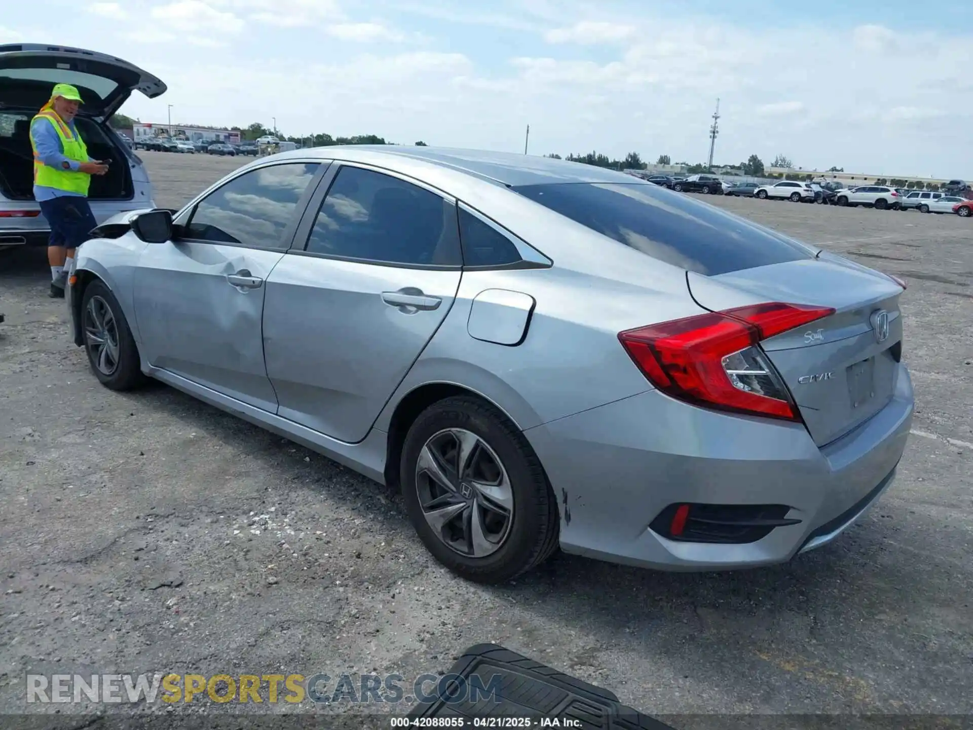 3 Photograph of a damaged car 2HGFC2F60LH565181 HONDA CIVIC 2020