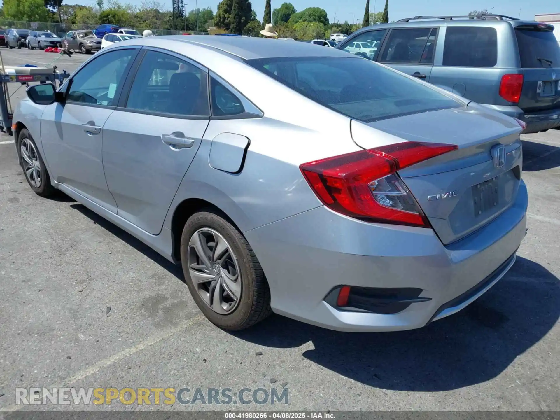 3 fotografías del automóvil dañado 2HGFC2F62LH570835 HONDA CIVIC 2020