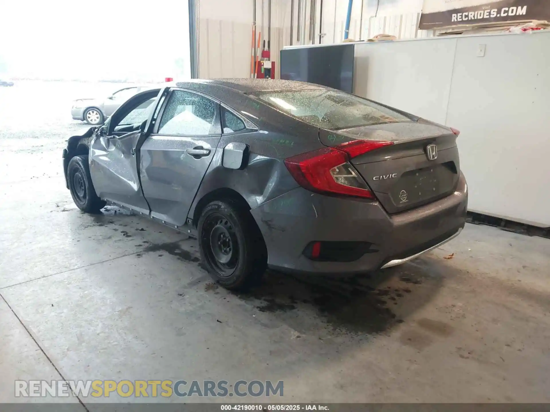 3 Photograph of a damaged car 2HGFC2F64LH525248 HONDA CIVIC 2020