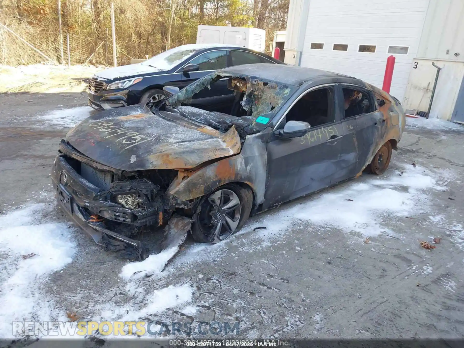 2 Photograph of a damaged car 2HGFC2F65LH530958 HONDA CIVIC 2020