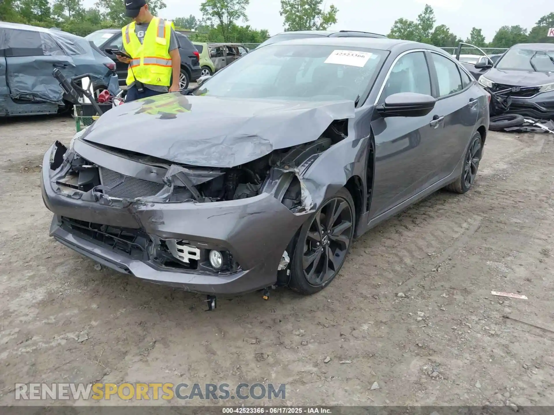 2 Photograph of a damaged car 2HGFC2F80LH561617 HONDA CIVIC 2020