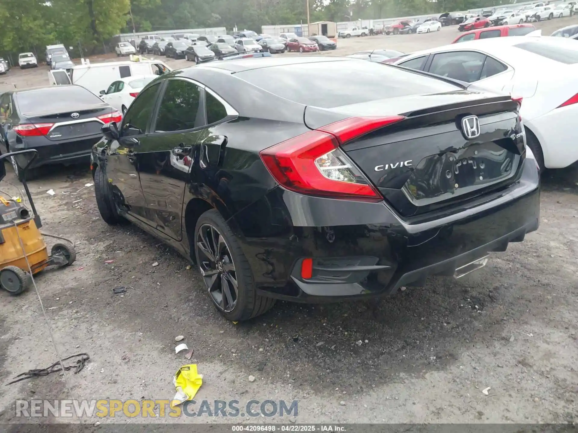 3 Photograph of a damaged car 2HGFC2F81LH532661 HONDA CIVIC 2020