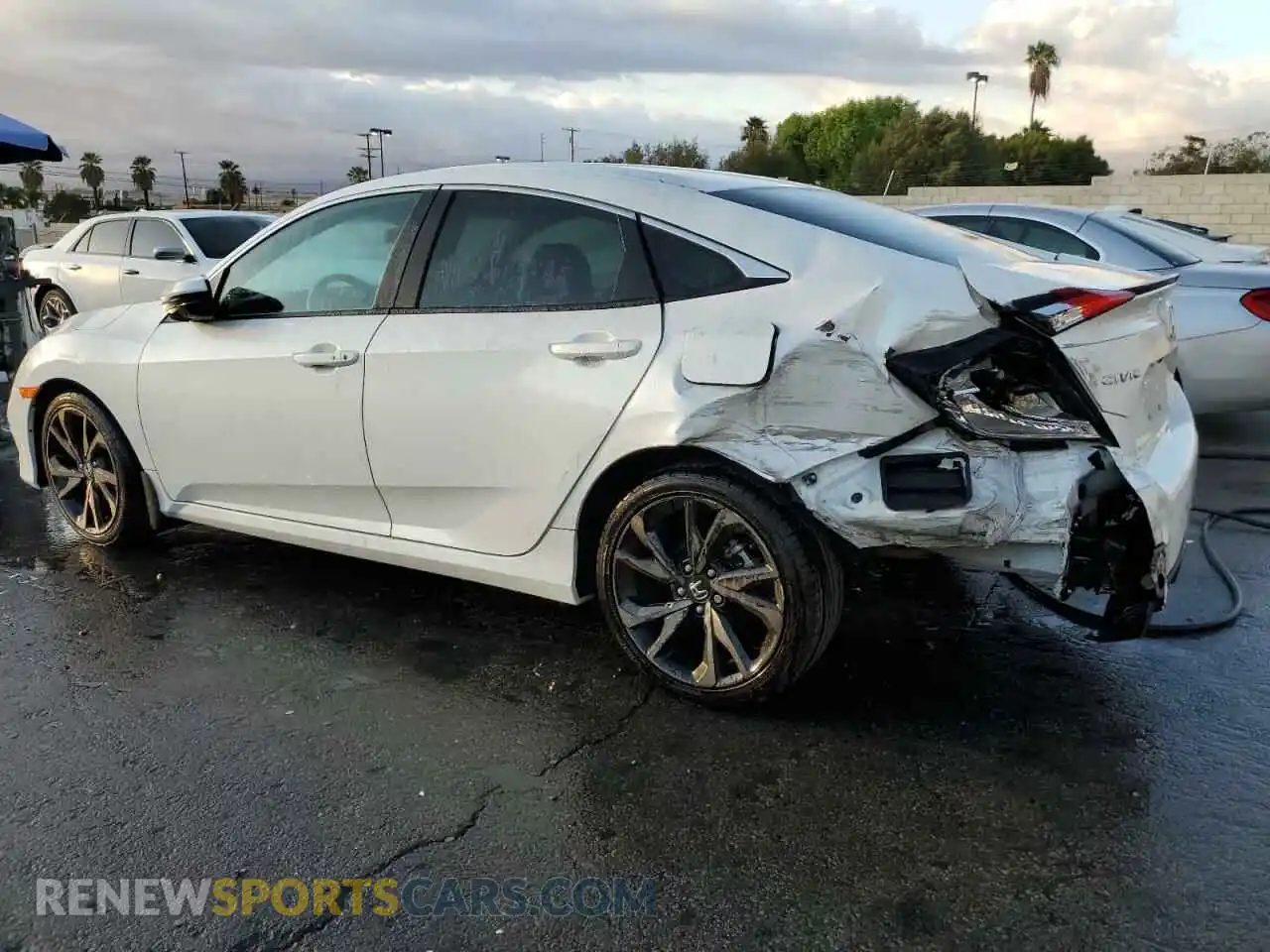 2 Photograph of a damaged car 2HGFC2F84LH579554 HONDA CIVIC 2020