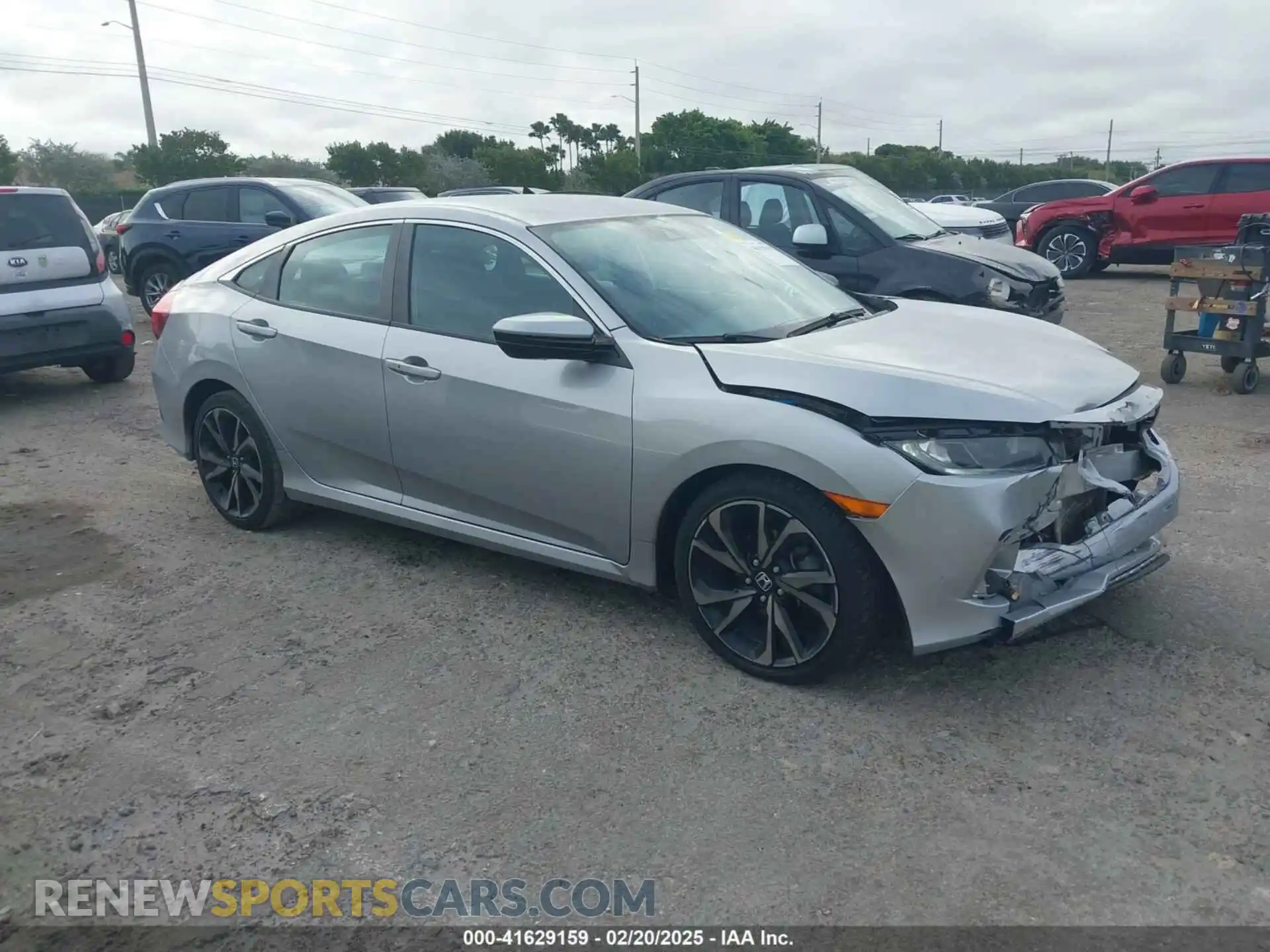 1 Photograph of a damaged car 2HGFC2F85LH587100 HONDA CIVIC 2020