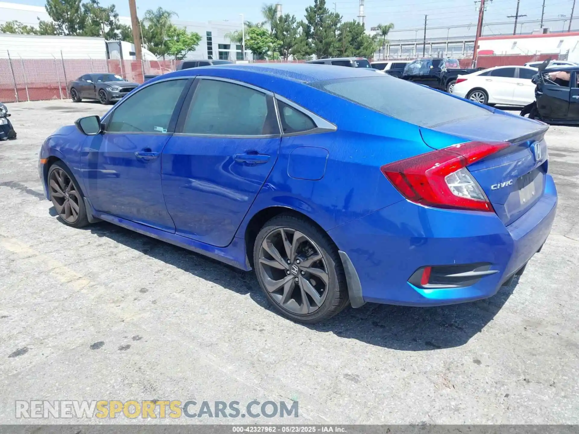3 Photograph of a damaged car 2HGFC2F87LH564806 HONDA CIVIC 2020
