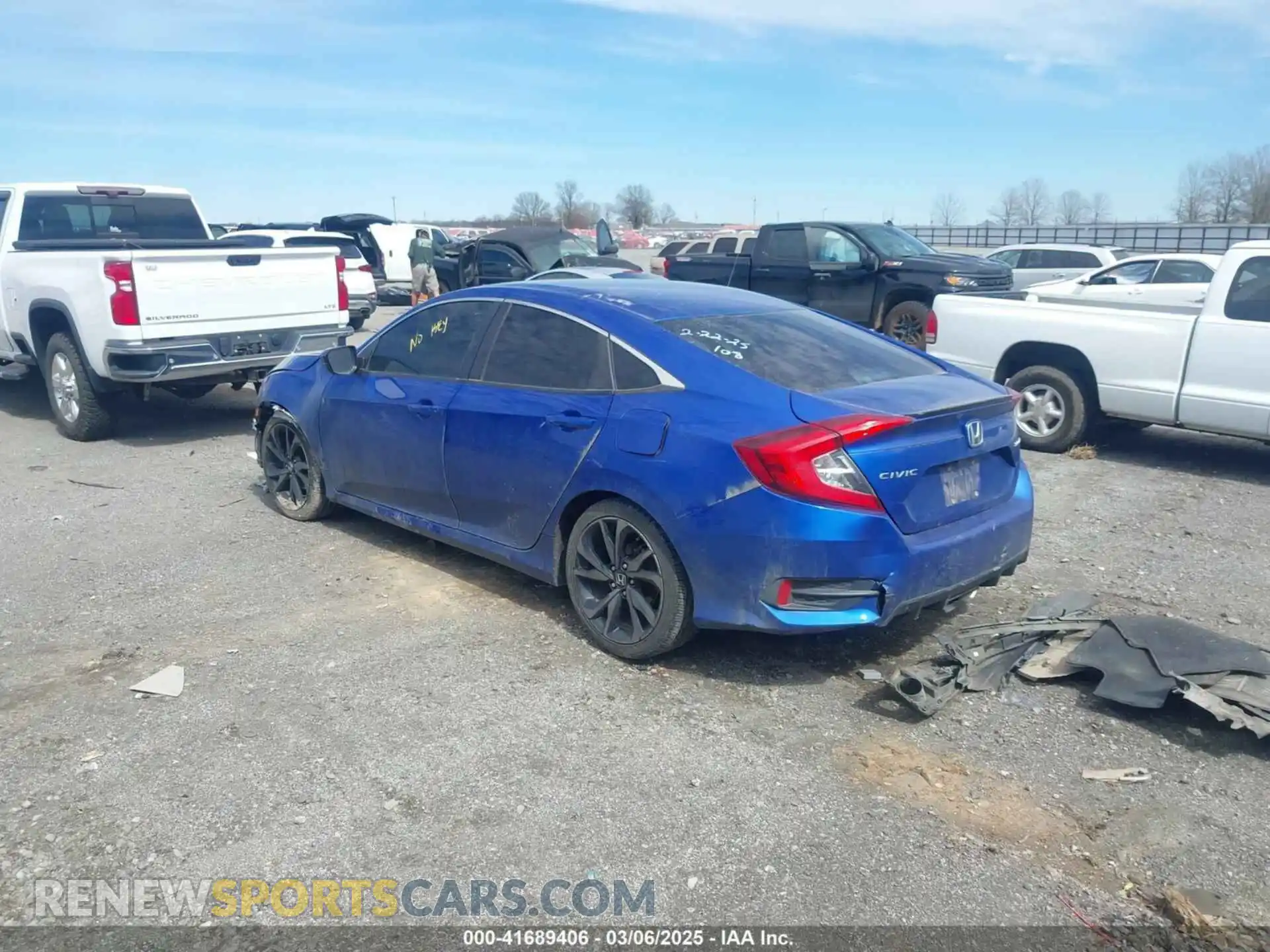 3 Photograph of a damaged car 2HGFC2F88LH582070 HONDA CIVIC 2020