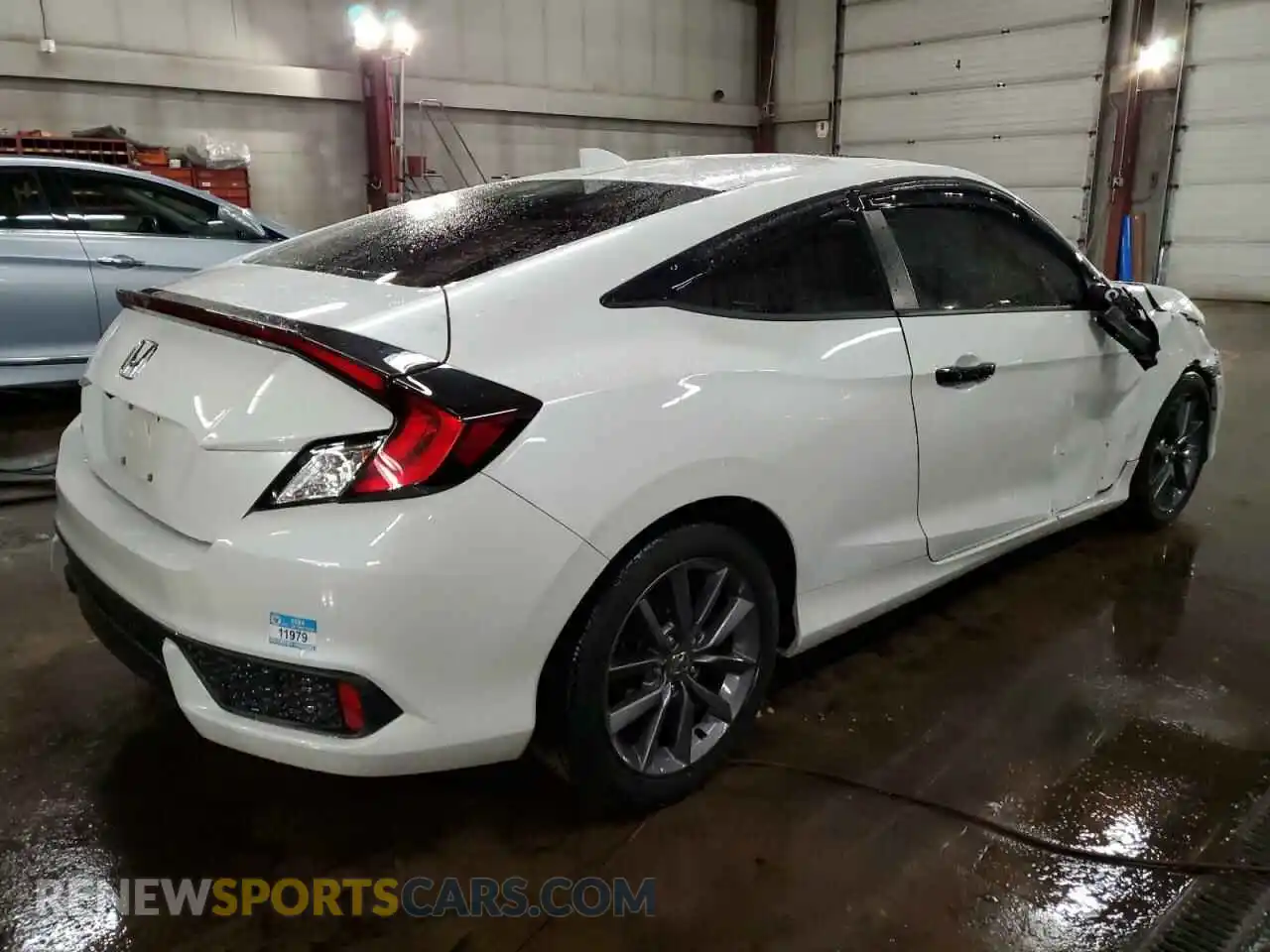3 Photograph of a damaged car 2HGFC3B30LH352605 HONDA CIVIC 2020