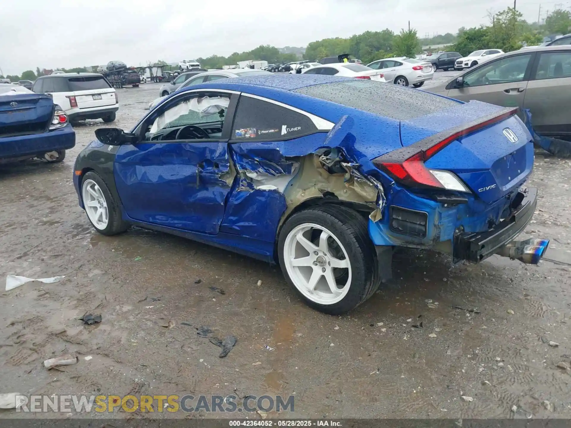 3 Photograph of a damaged car 2HGFC4B89LH303484 HONDA CIVIC 2020