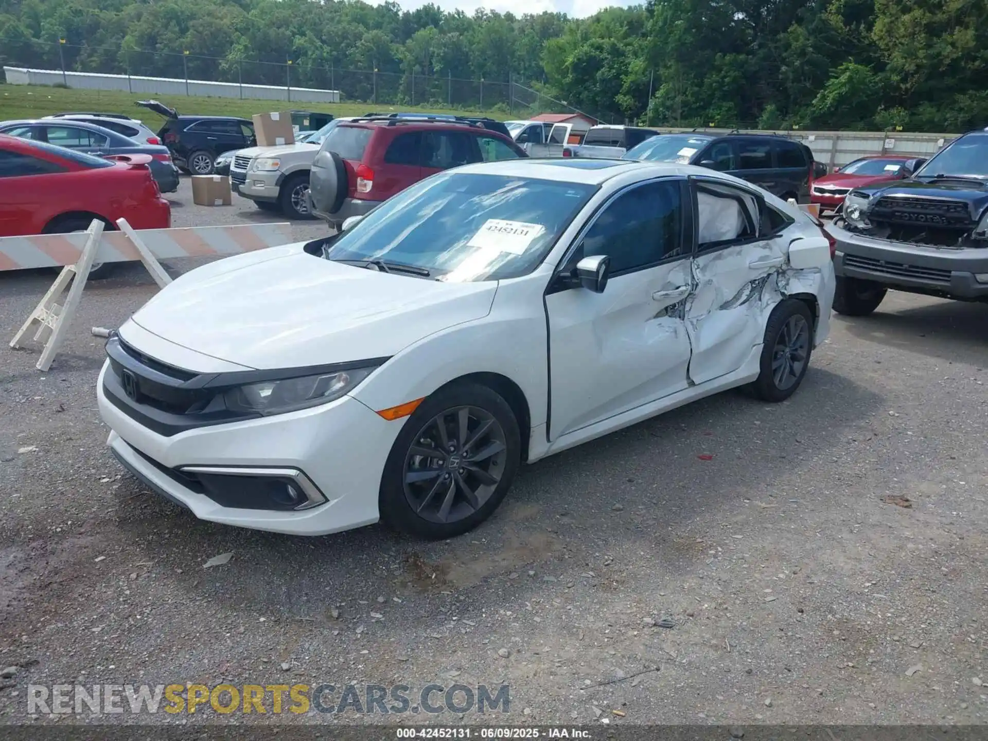 2 Photograph of a damaged car 19XFC1F30ME011439 HONDA CIVIC 2021