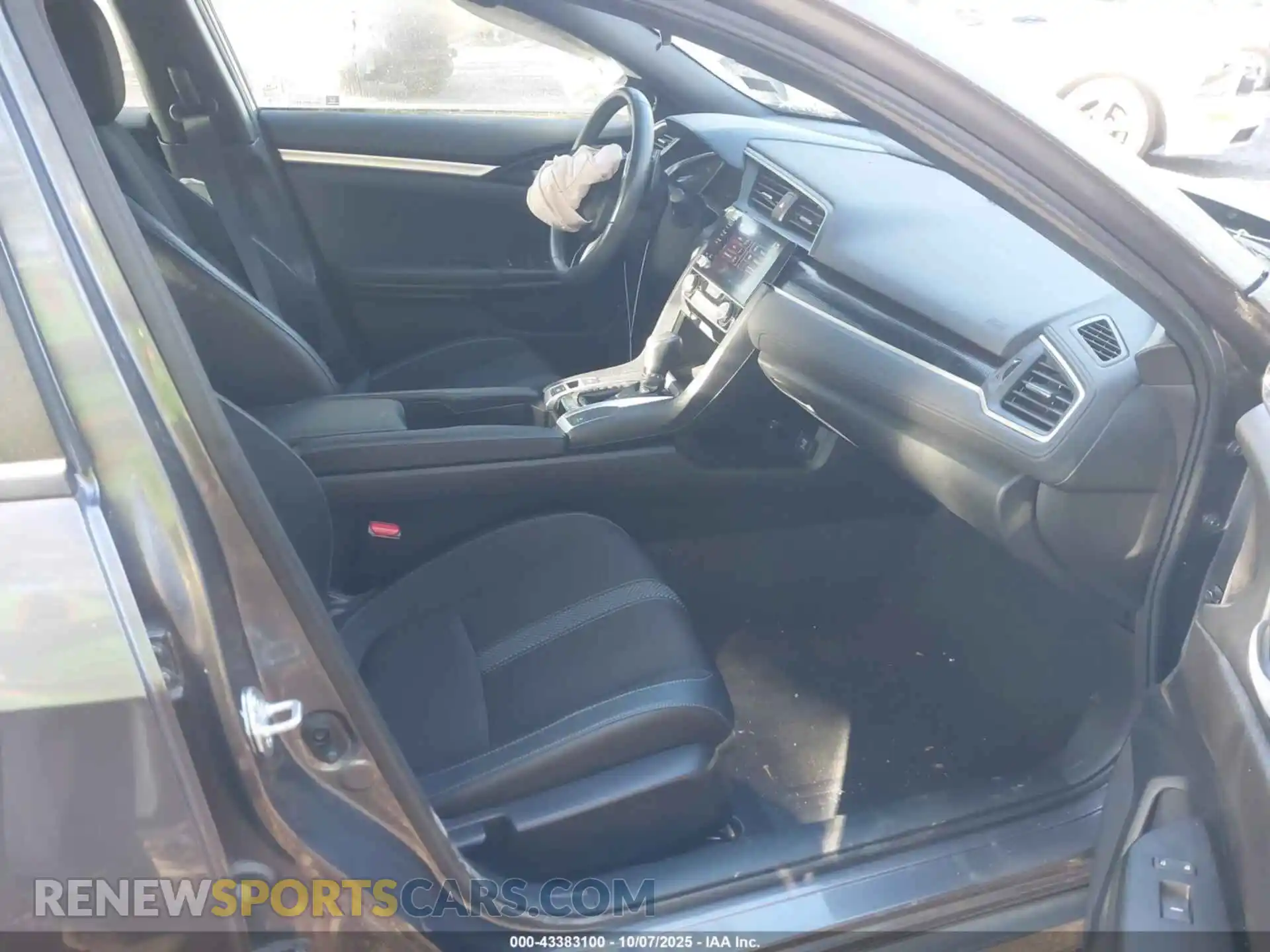 3 Photograph of a damaged car 2HGFC2F80MH524777 HONDA CIVIC 2021