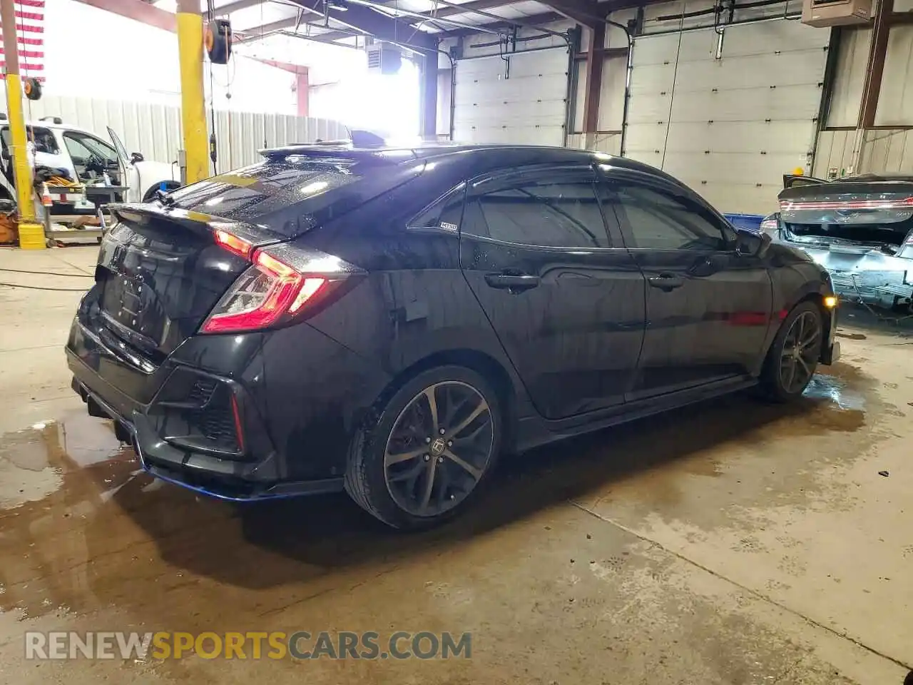 3 Фотография поврежденного автомобиля SHHFK7H46MU402082 HONDA CIVIC 2021