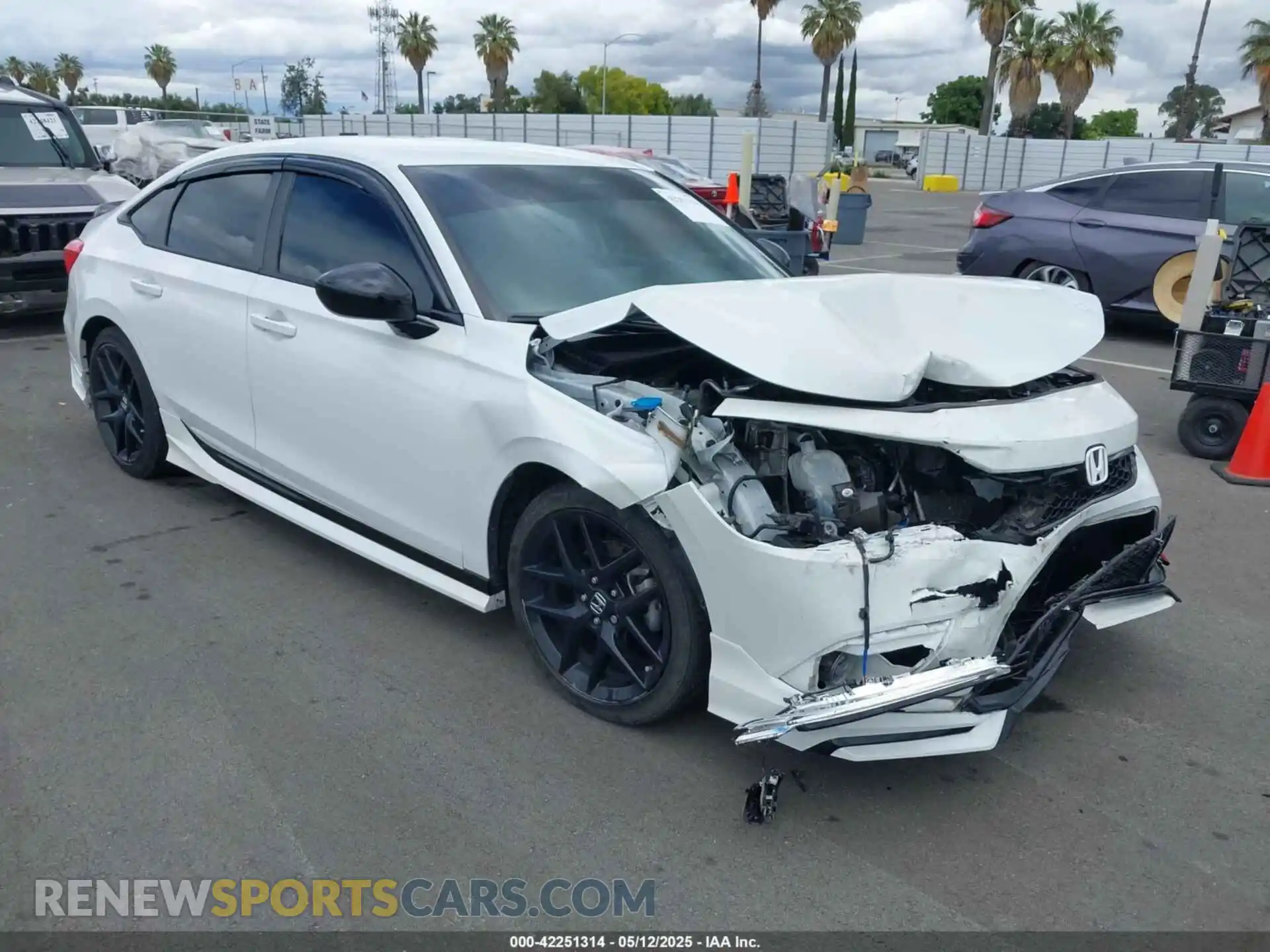 1 Photograph of a damaged car 2HGFE2F52PH551175 HONDA CIVIC 2023
