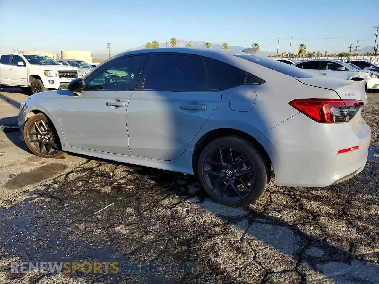 2 fotografías del automóvil dañado 2HGFE2F53PH557440 HONDA CIVIC 2023