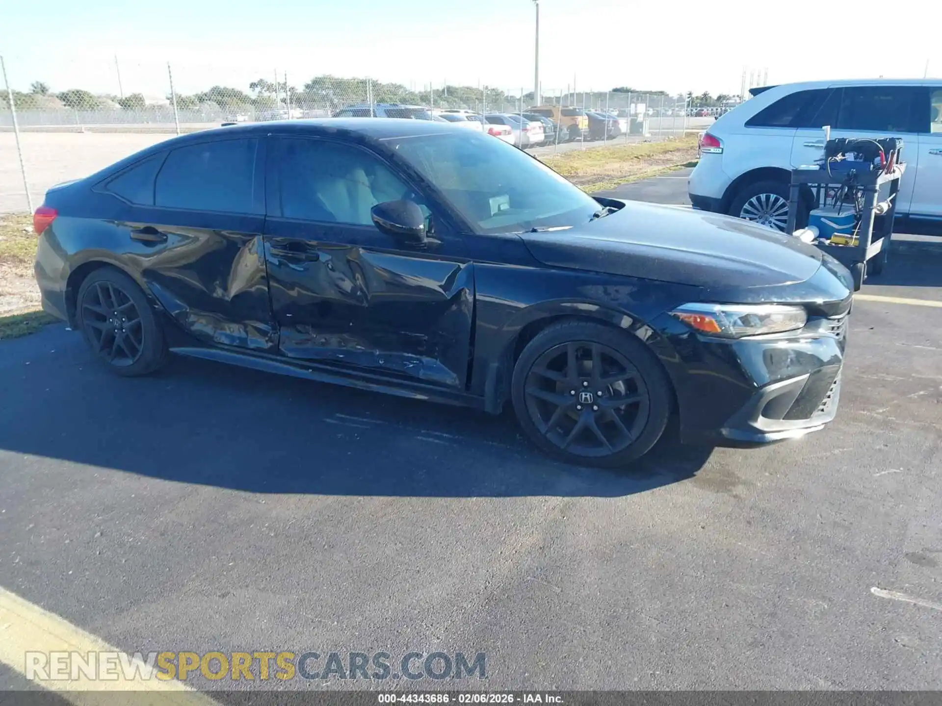 1 Photograph of a damaged car 2HGFE2F55PH513732 HONDA CIVIC 2023